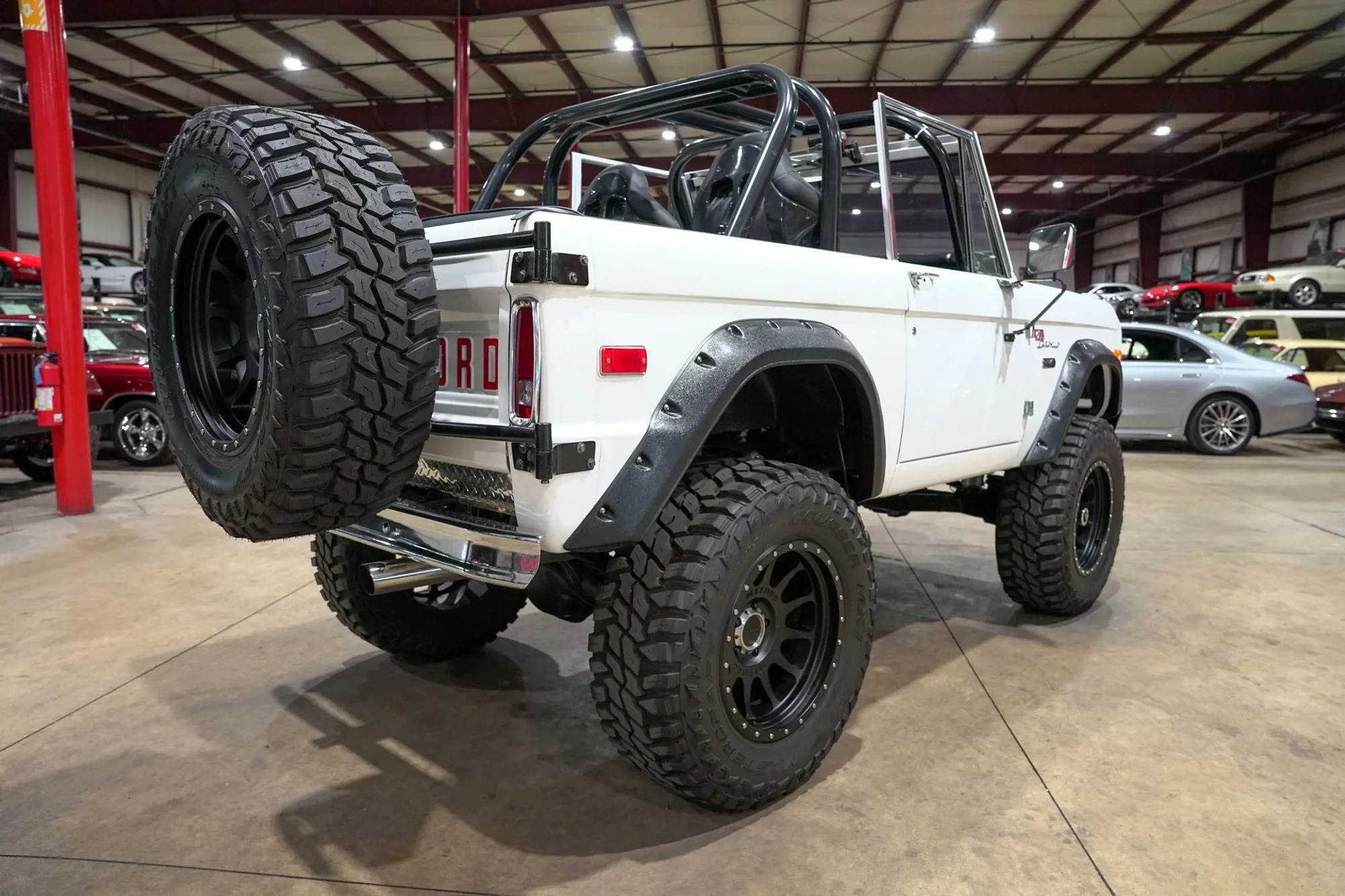 1971 Ford Bronco Custom - 5