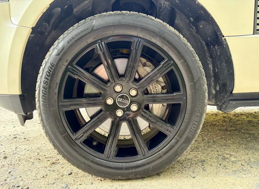 2010 Range Rover Supercharged HSE Luxury