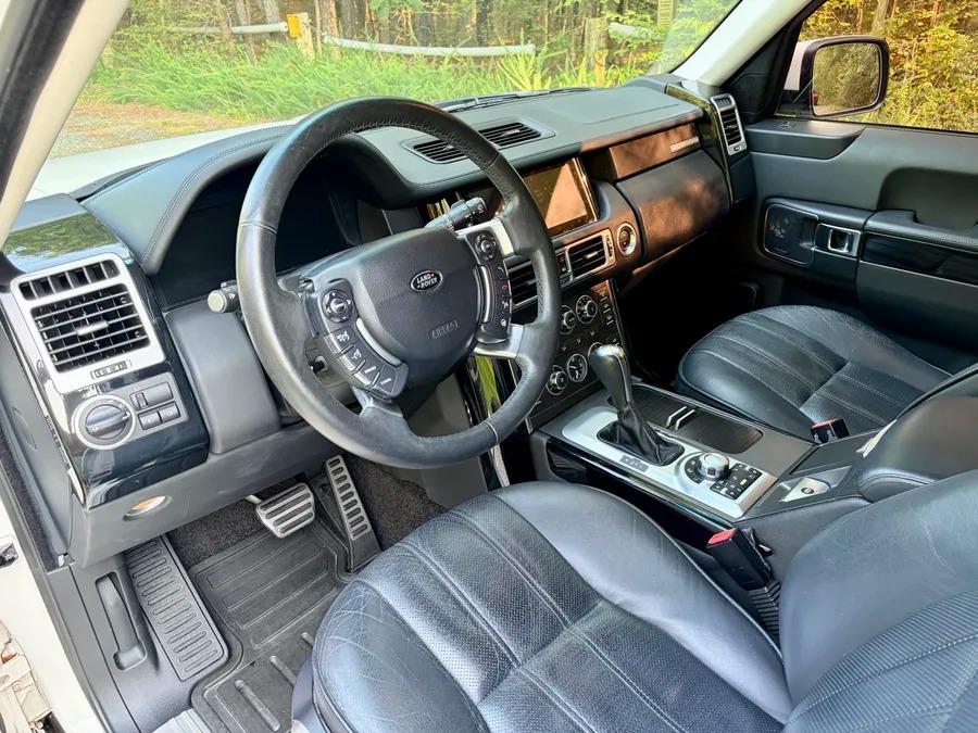 2010 Range Rover Supercharged HSE Luxury