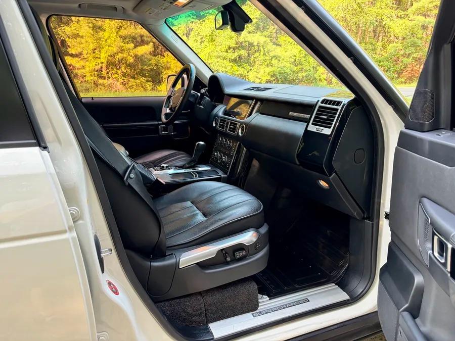2010 Range Rover Supercharged HSE Luxury