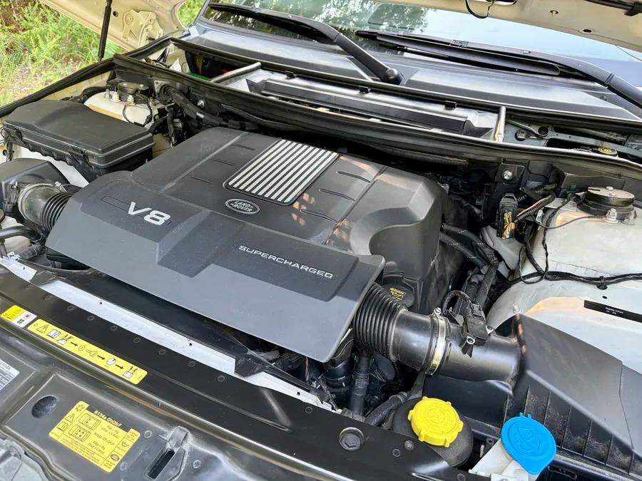 2010 Range Rover Supercharged HSE Luxury