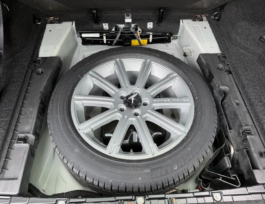 2010 Range Rover Supercharged HSE Luxury