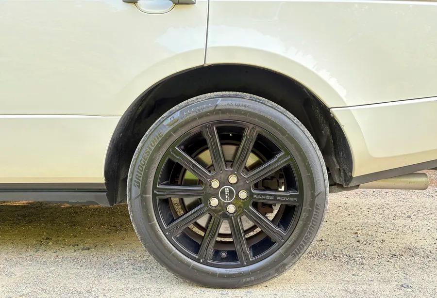 2010 Range Rover Supercharged HSE Luxury