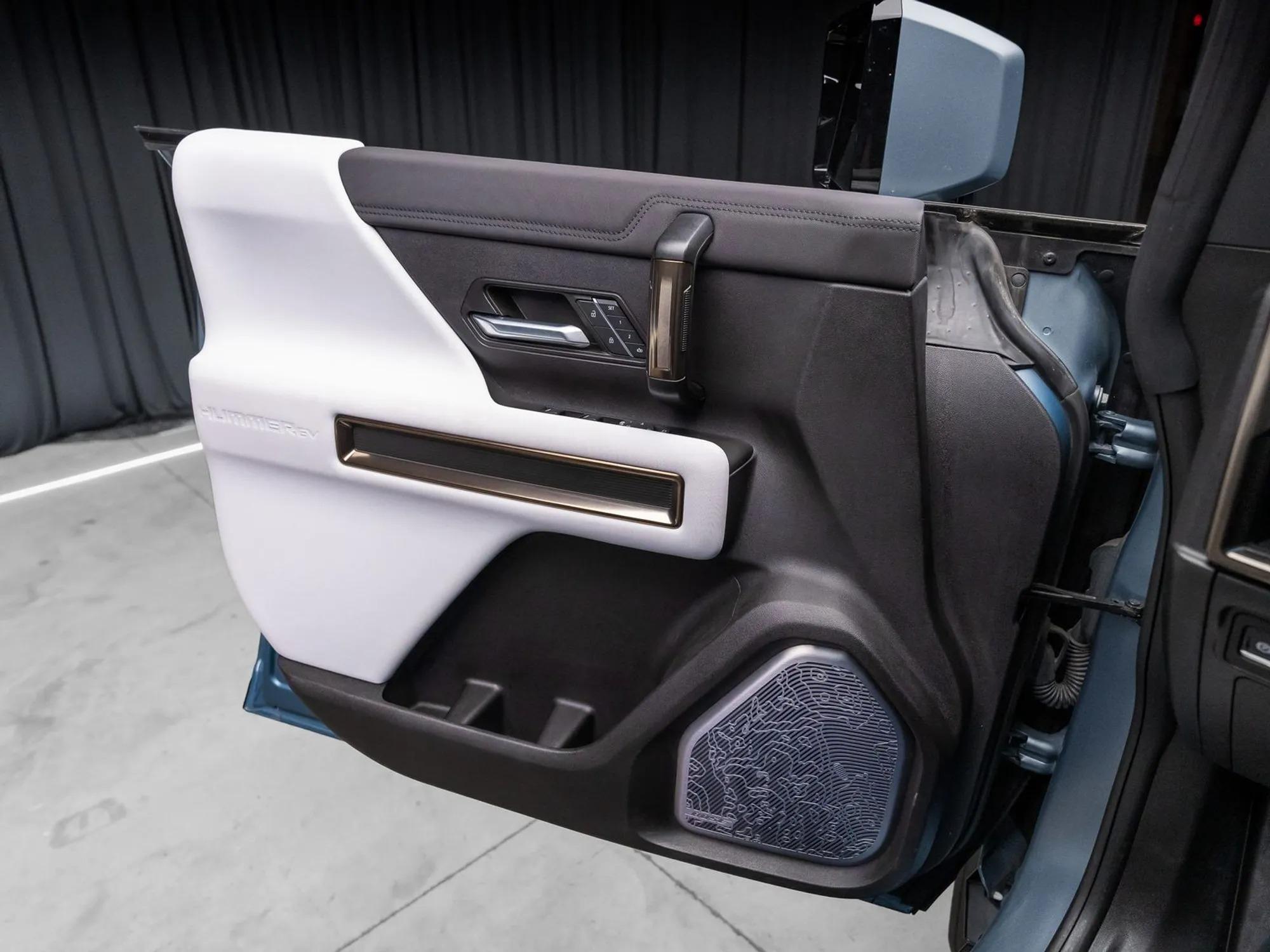 2024 GMC Hummer EV SUV 3X