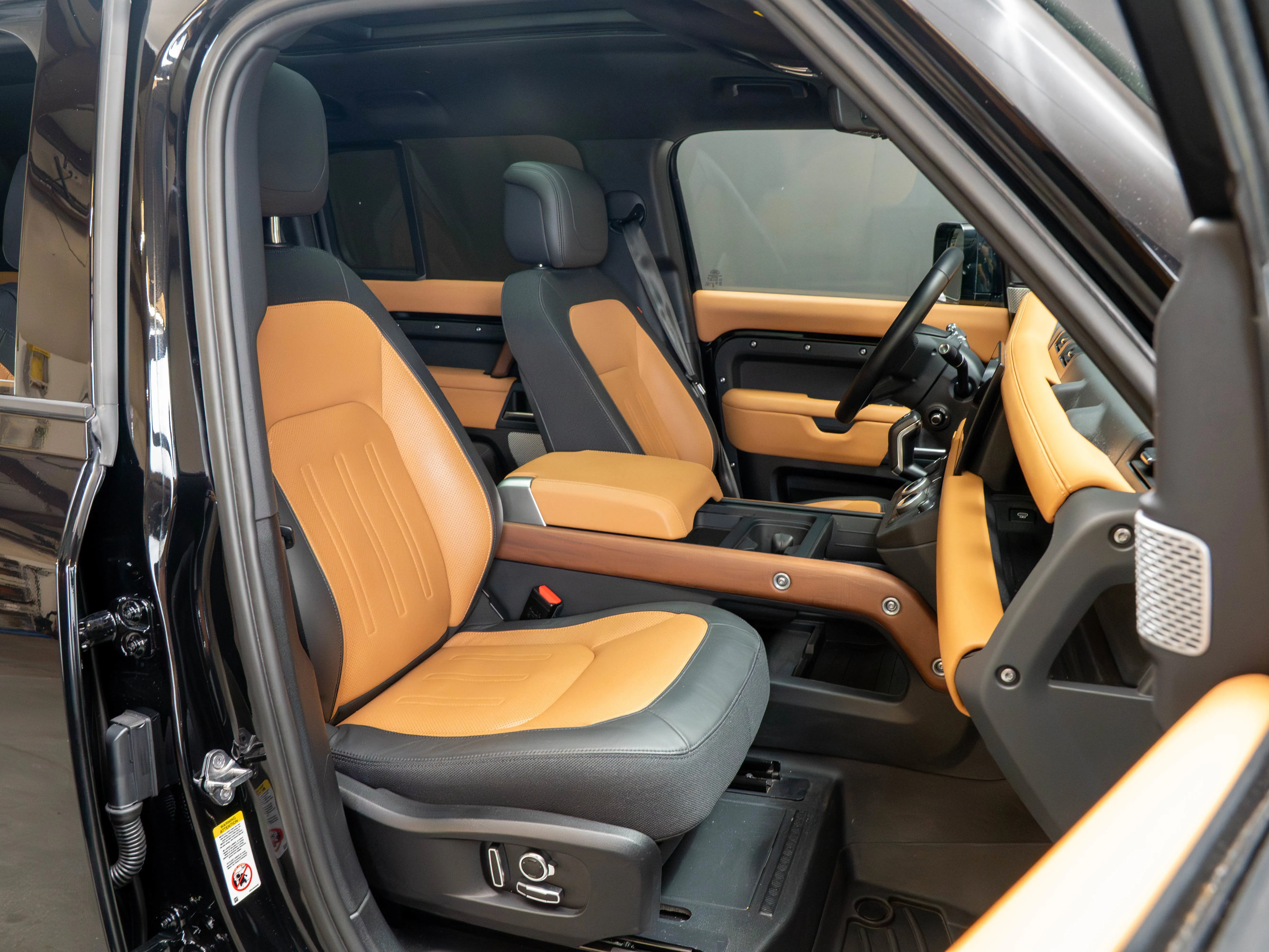 2024 Land Rover Defender 130 P400 X
