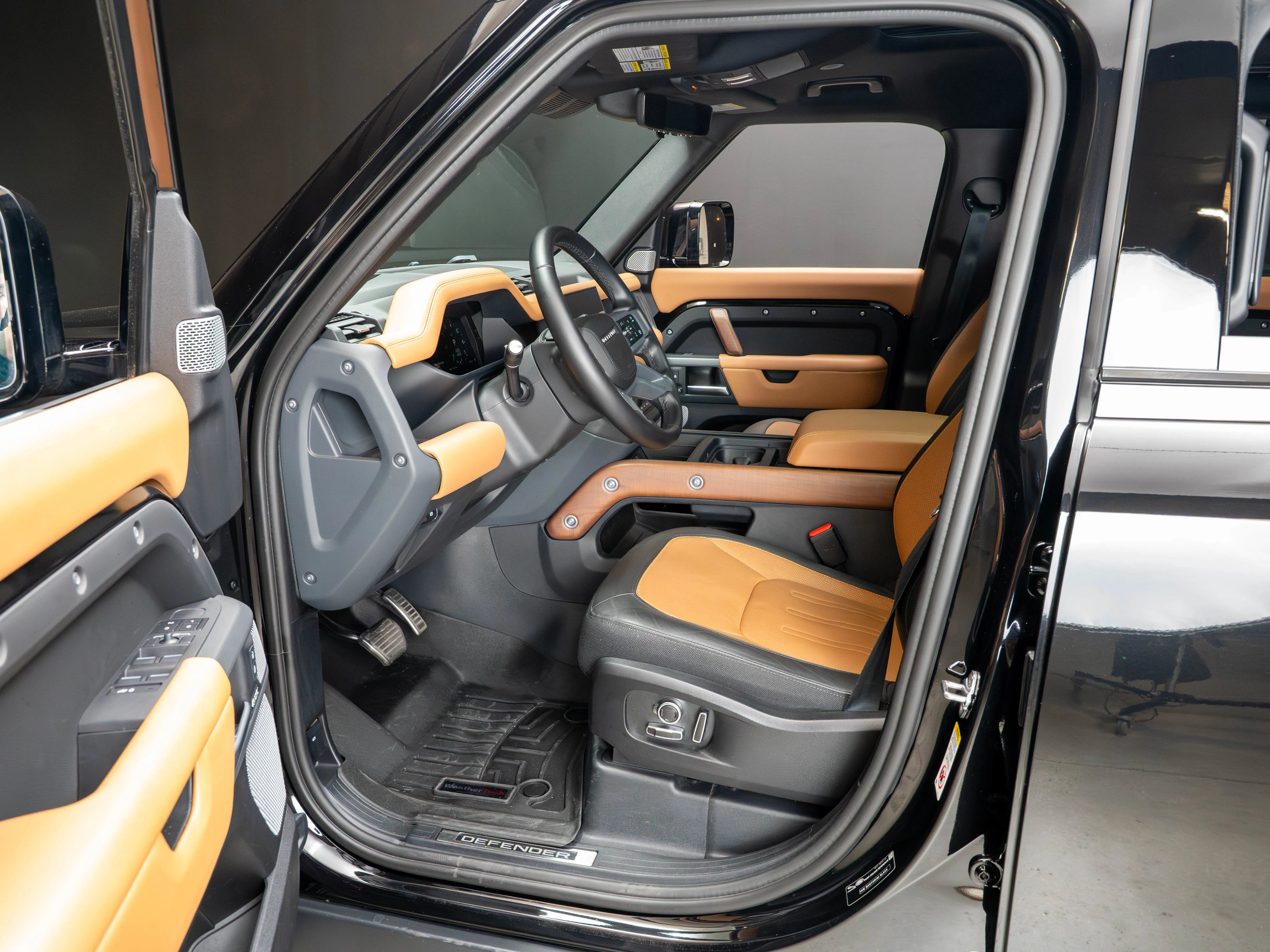 2024 Land Rover Defender 130 P400 X - 2