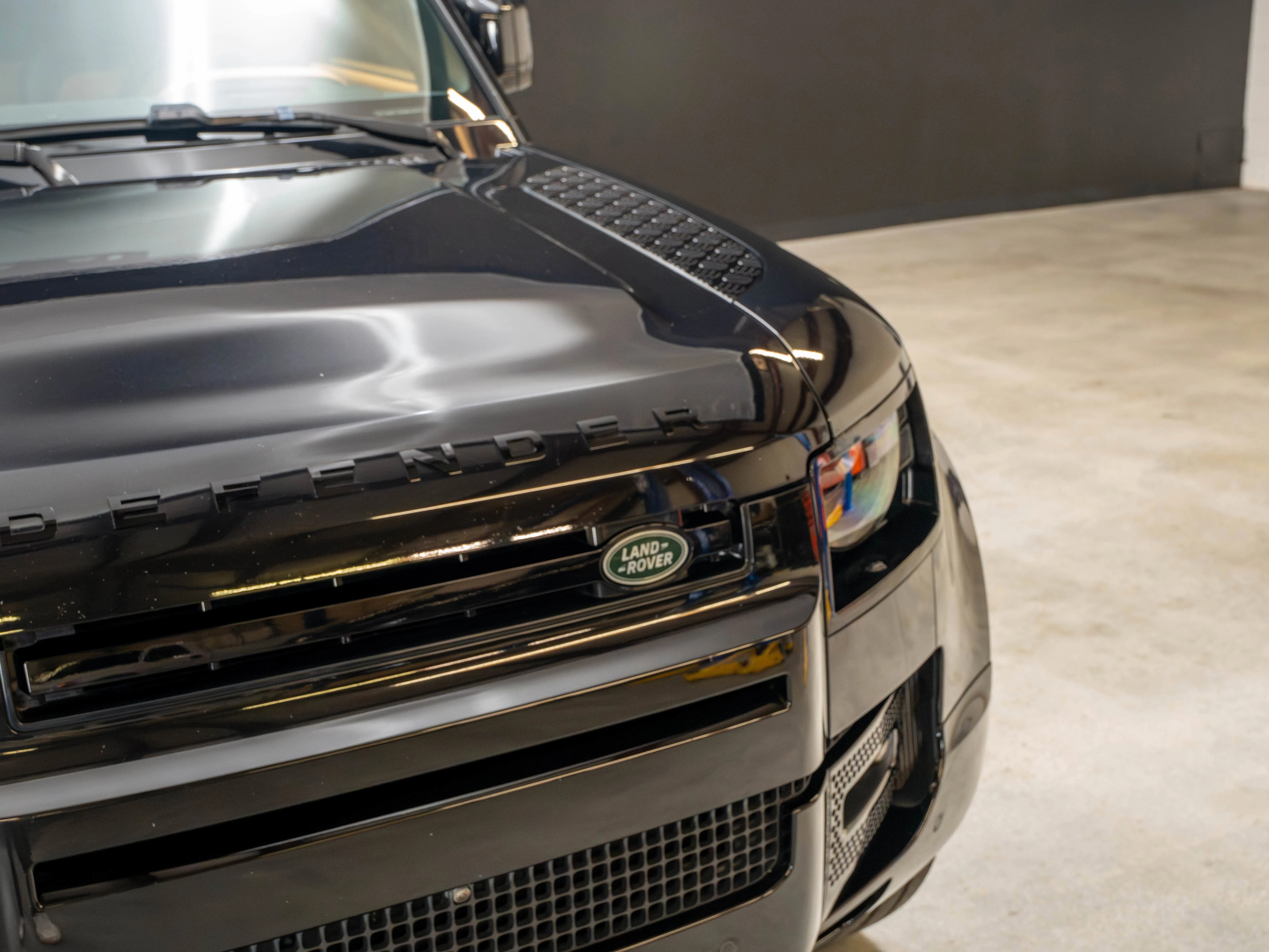 2024 Land Rover Defender 130 P400 X