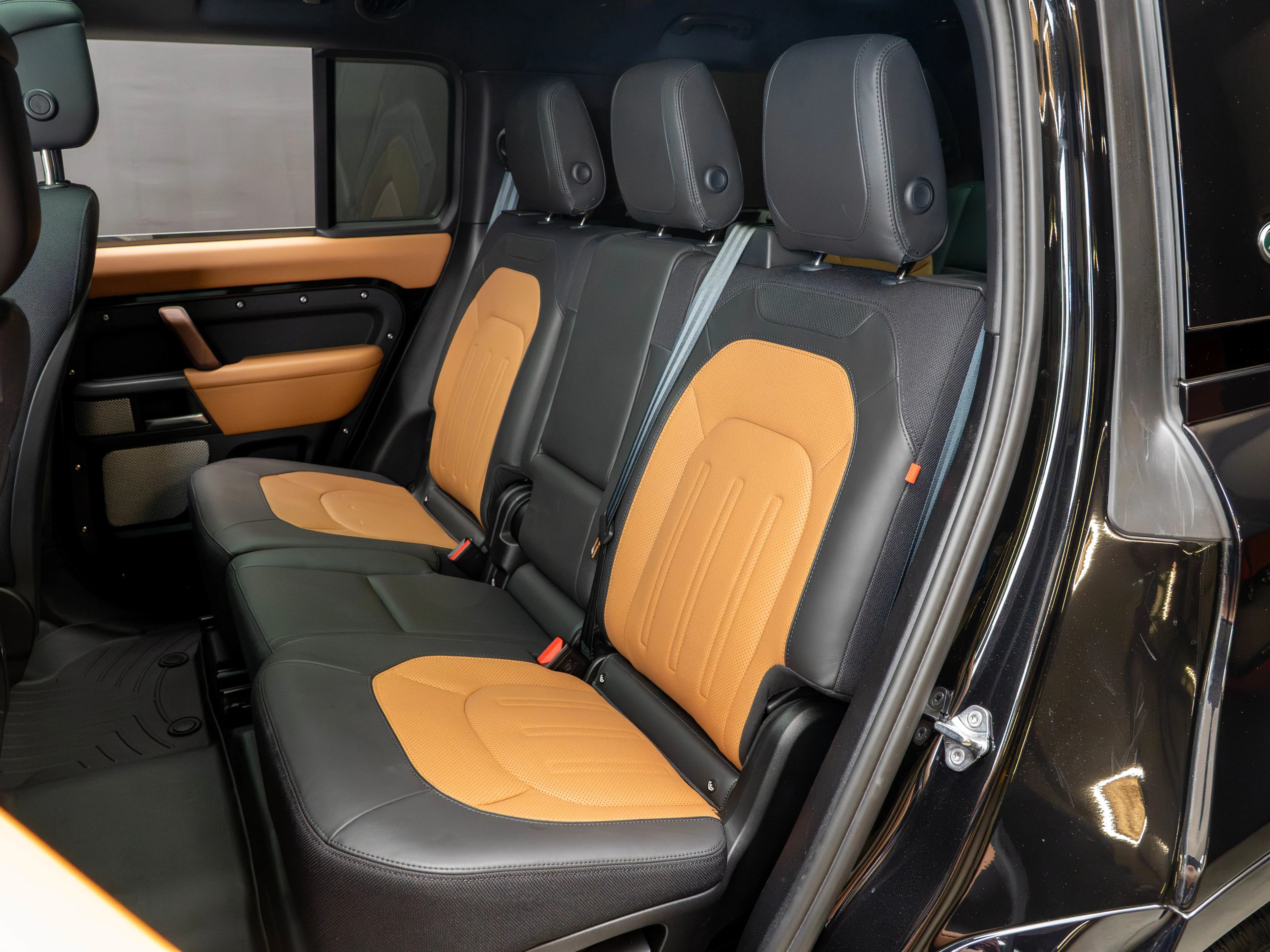 2024 Land Rover Defender 130 P400 X