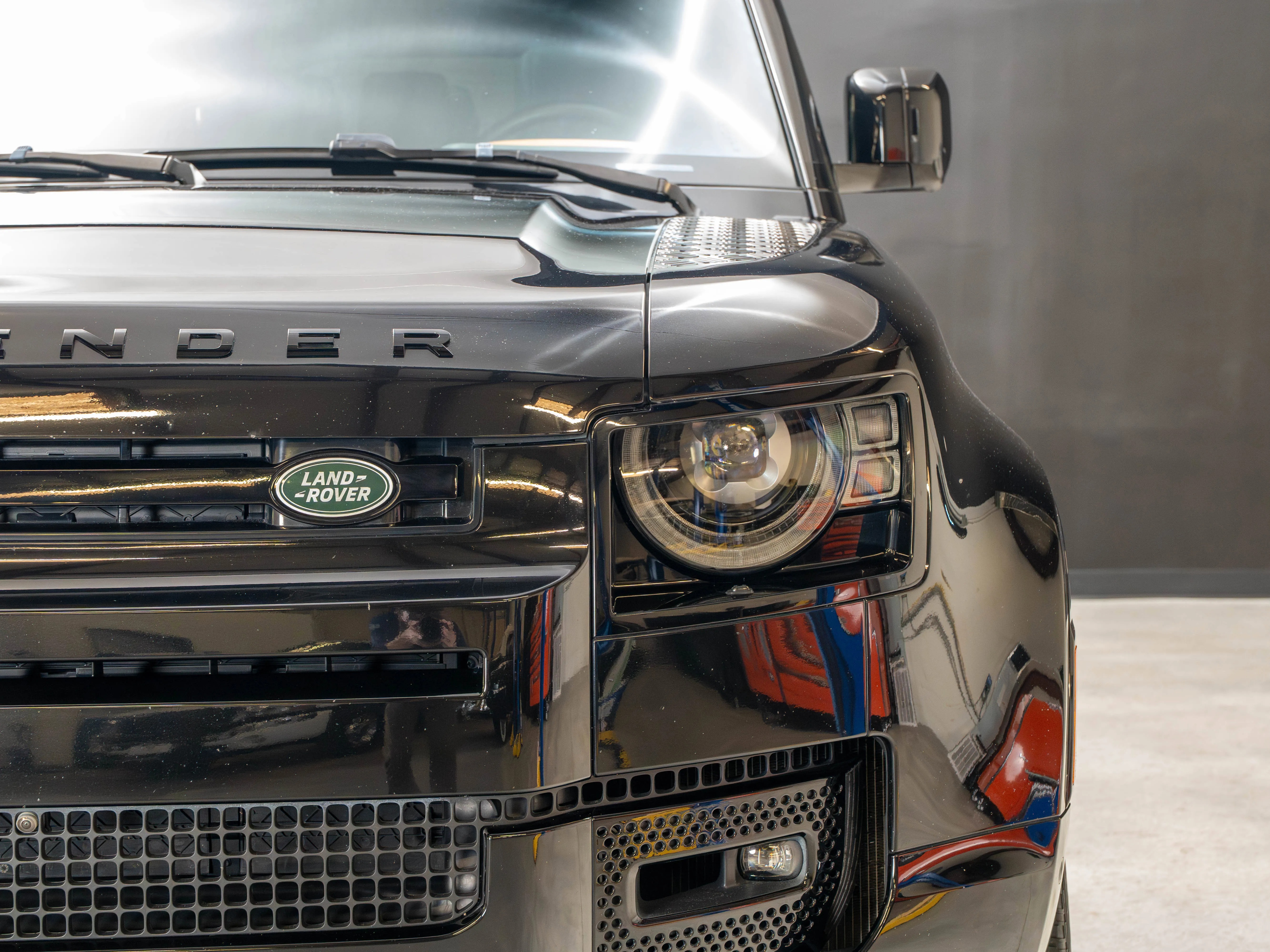2024 Land Rover Defender 130 P400 X