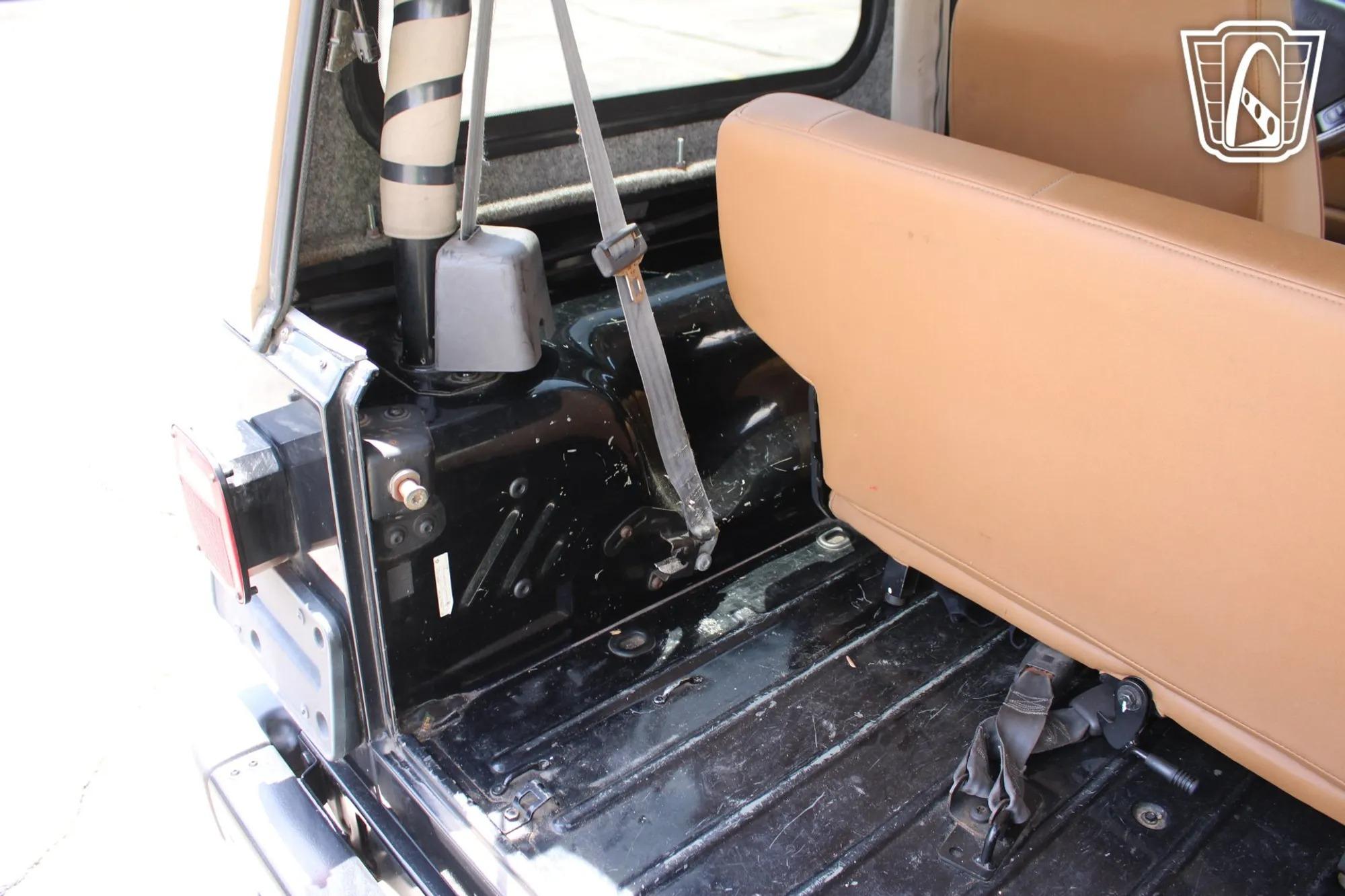2001 Jeep Wrangler TJ Sahara