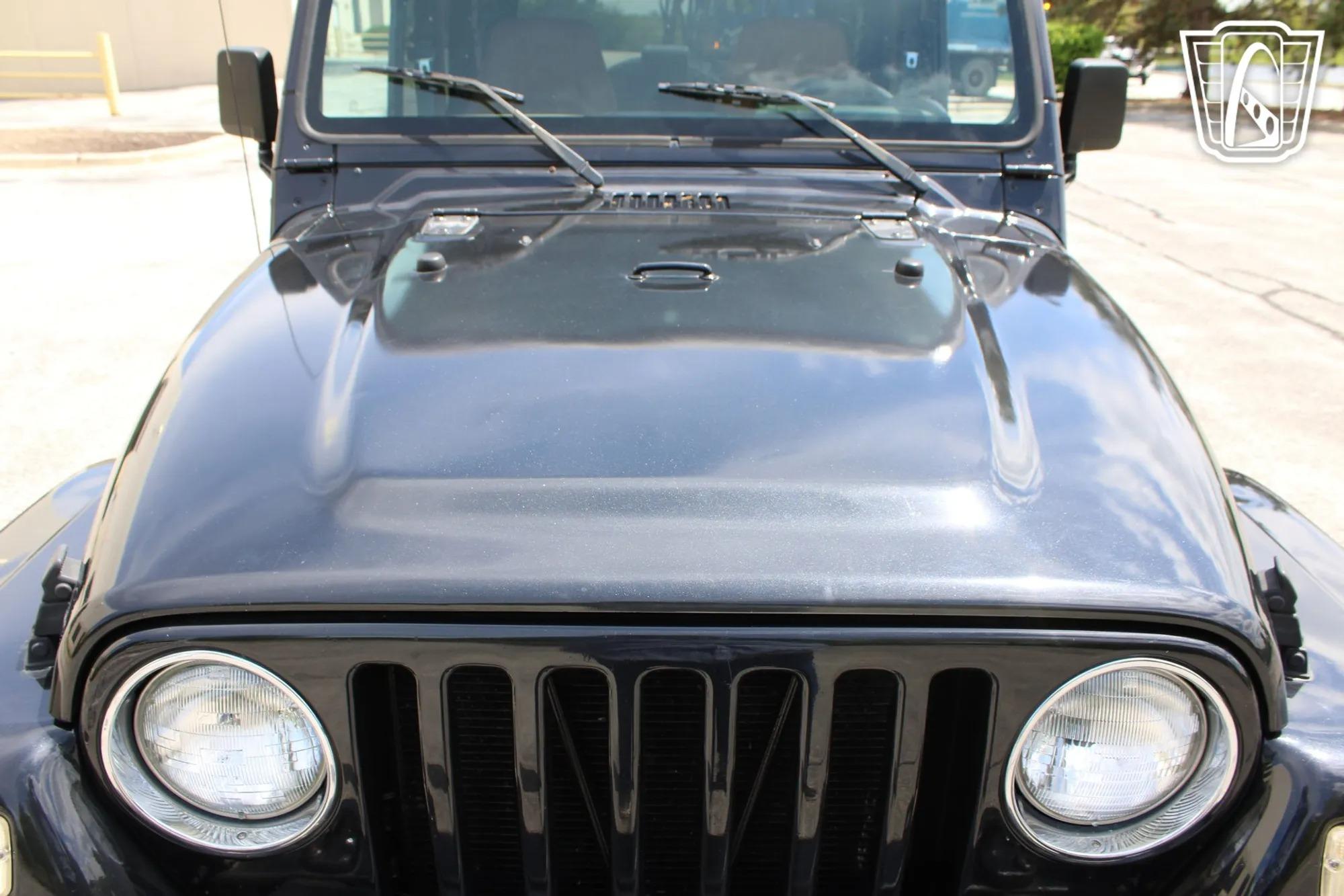 2001 Jeep Wrangler TJ Sahara
