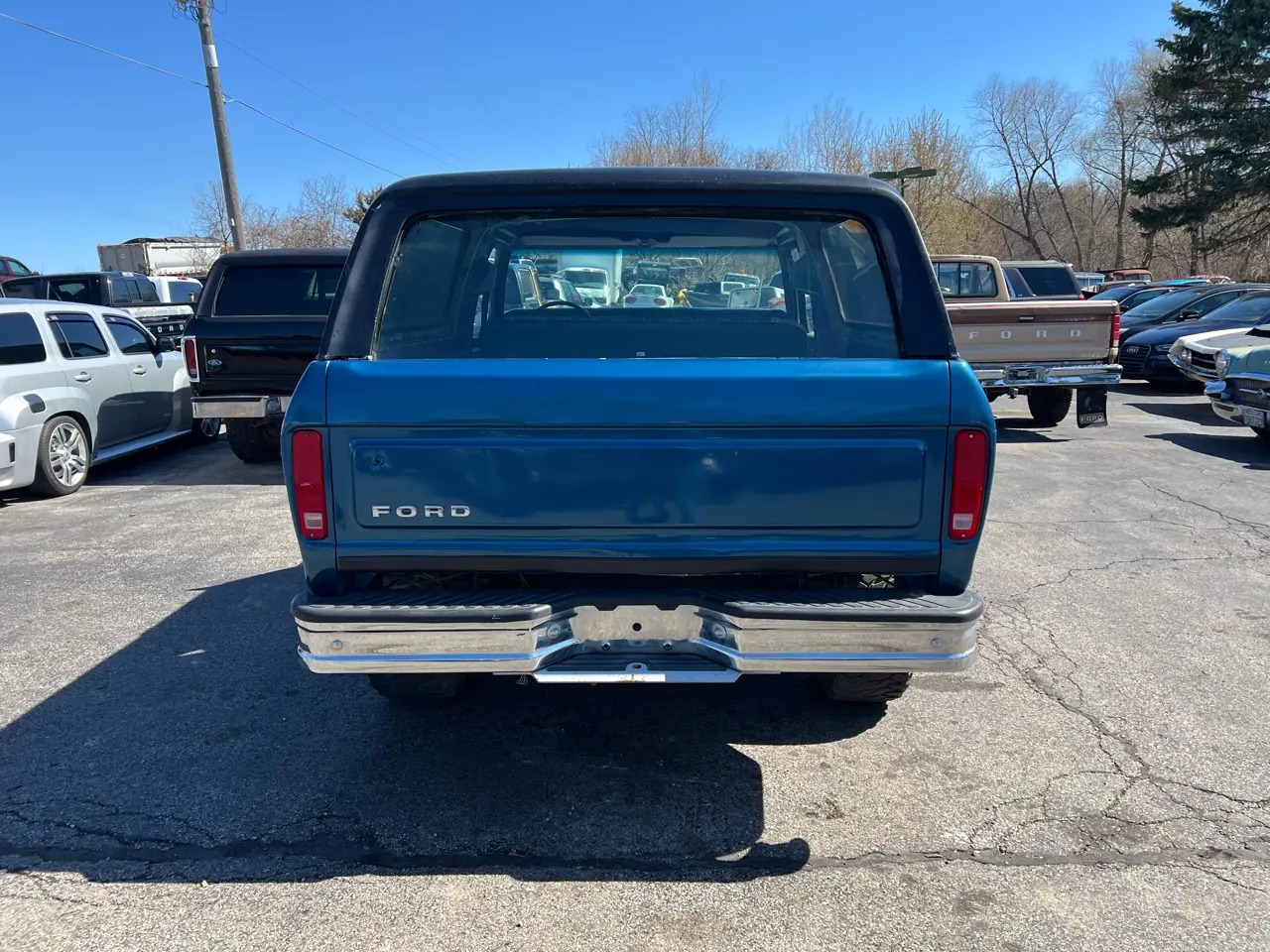 1979 Ford Bronco Custom - 4