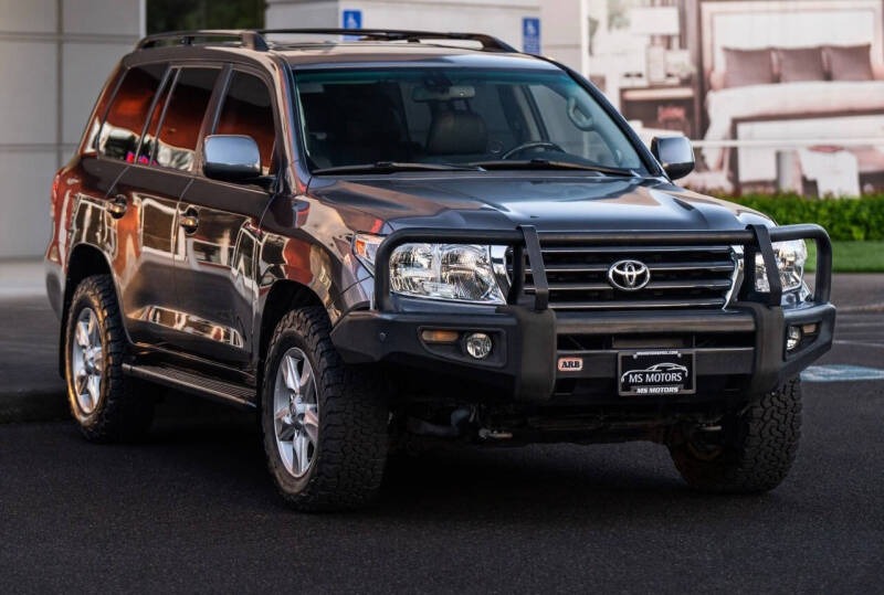 2011 Toyota Land Cruiser - 2