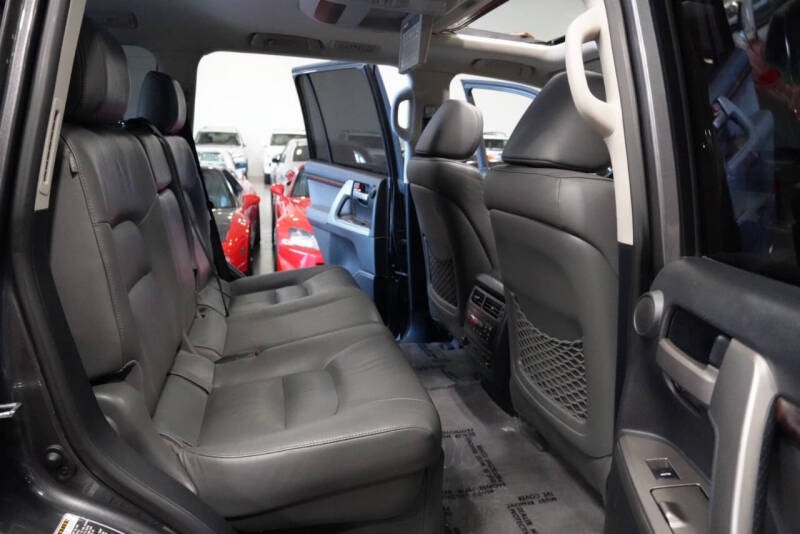 2011 Toyota Land Cruiser
