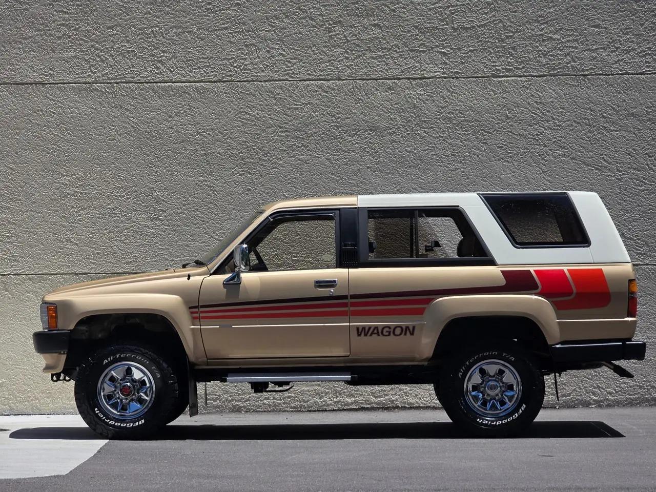 1987 Toyota Hilux Surf - 2