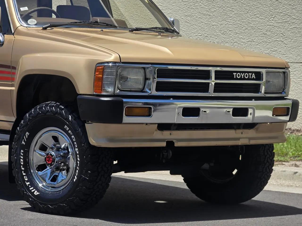 1987 Toyota Hilux Surf