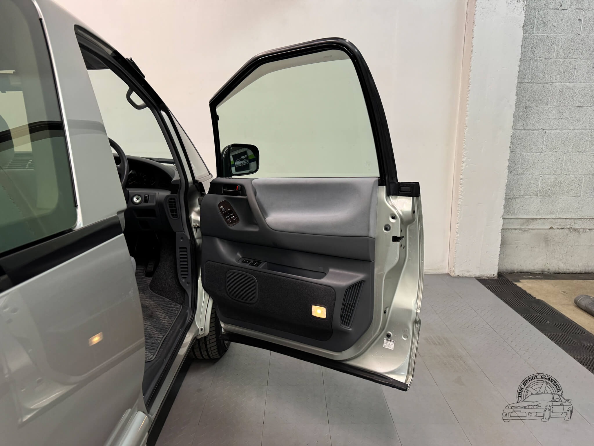 1999 Toyota Estima Lucida X Limited