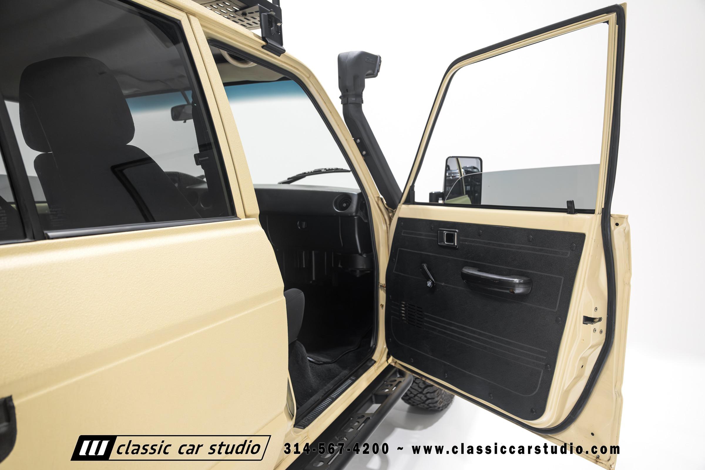1982 Toyota Land Cruiser FJ60 Restomod