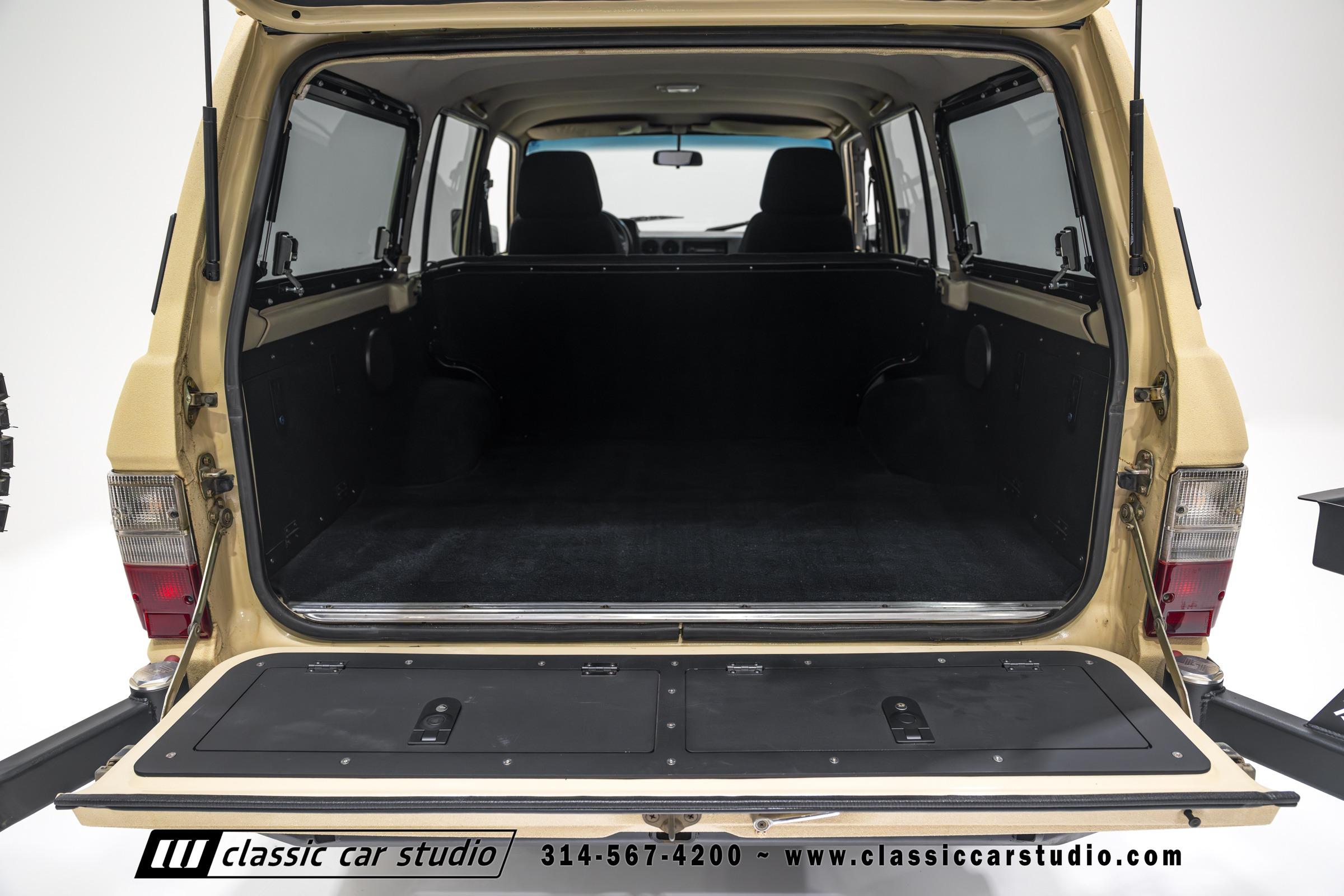 1982 Toyota Land Cruiser FJ60 Restomod