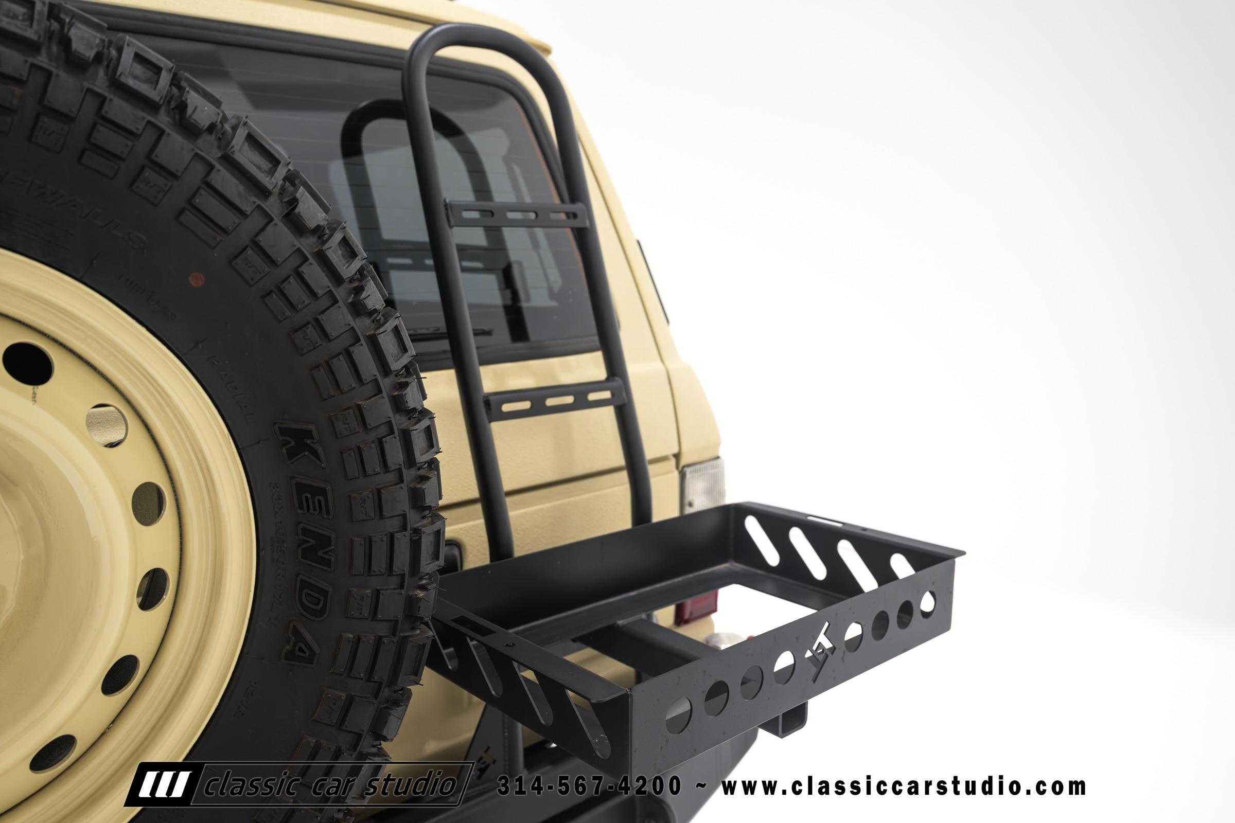 1982 Toyota Land Cruiser FJ60 Restomod