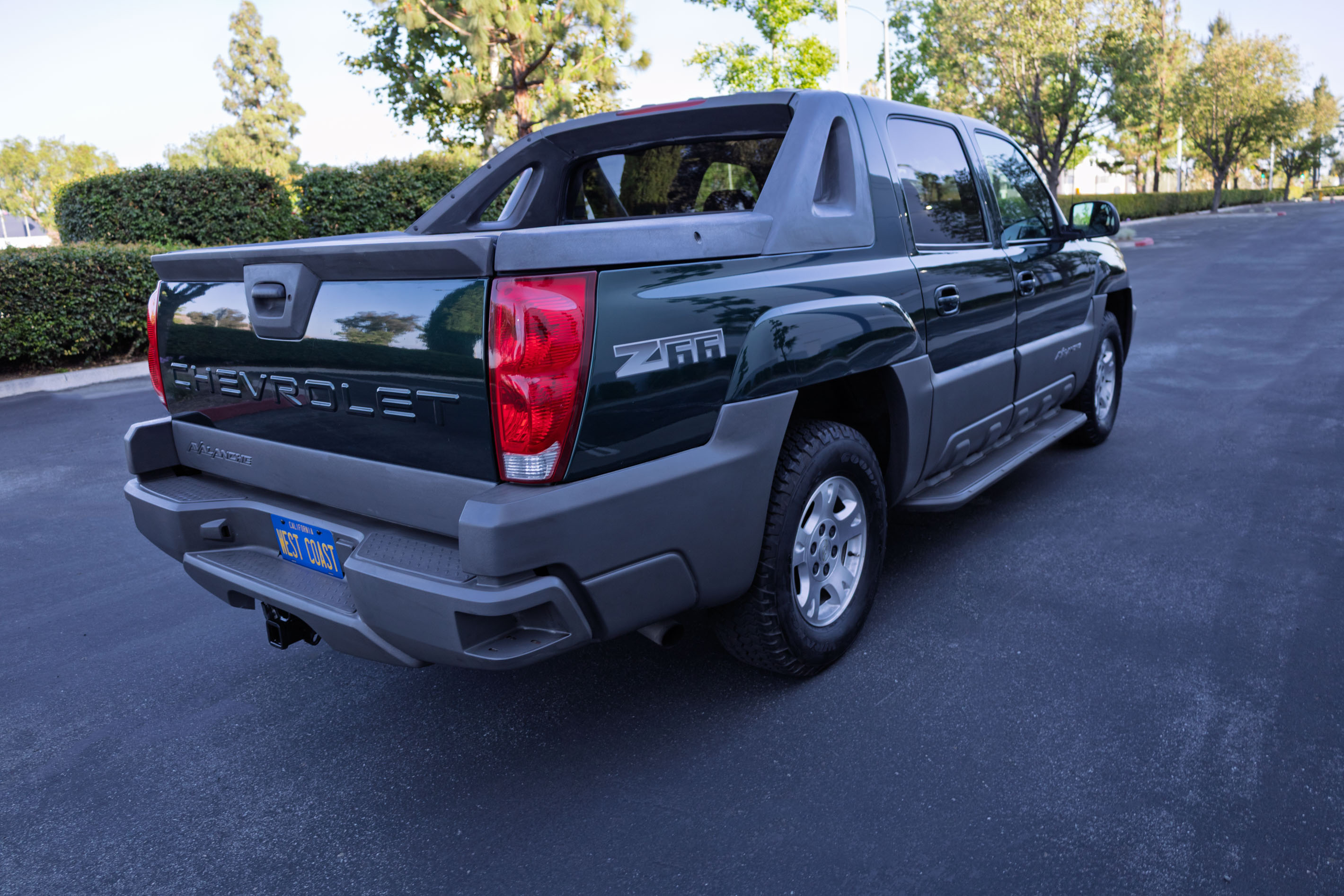 2002 Chevrolet Avalanche - 3