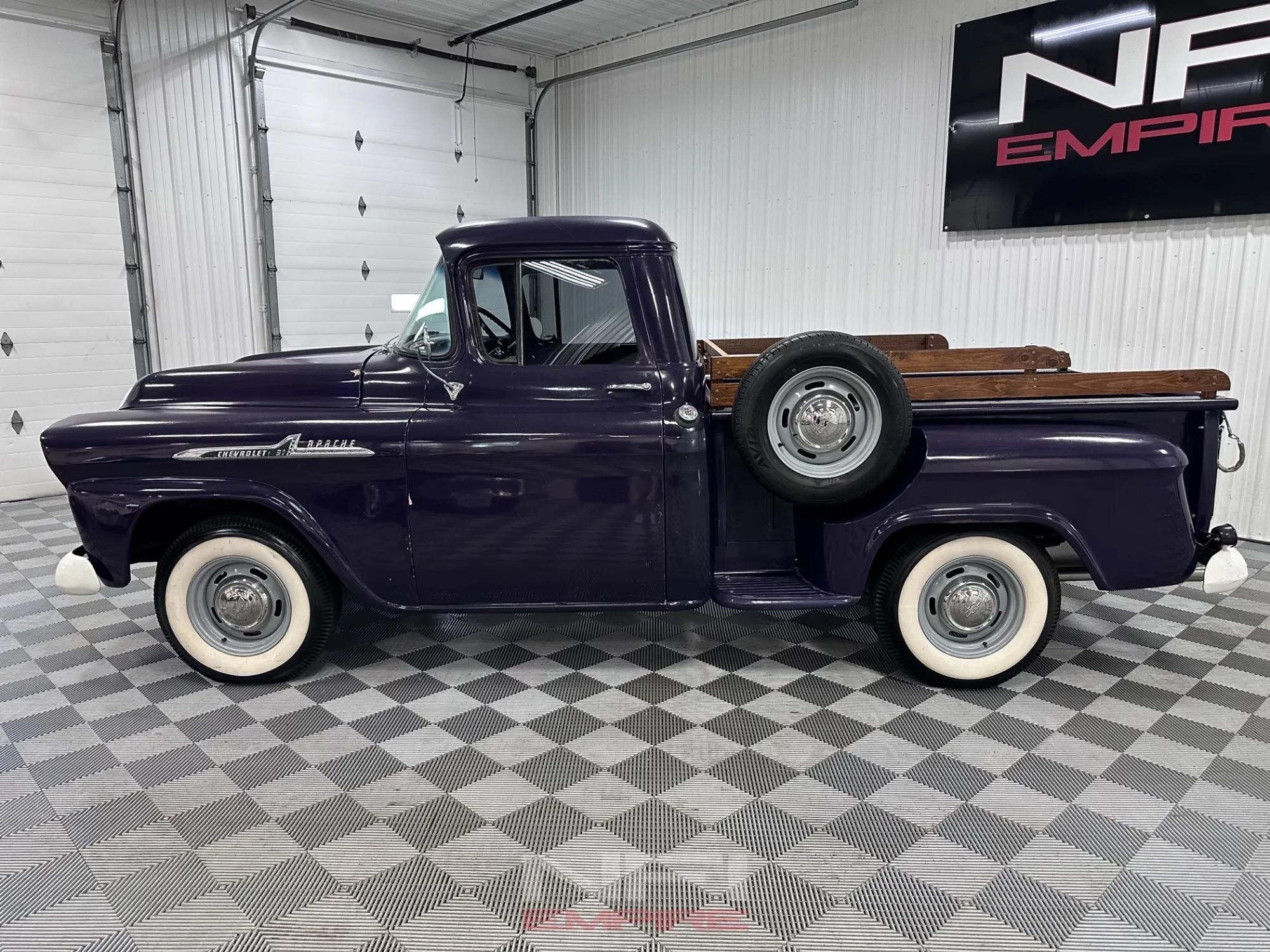  Chevrolet Apache