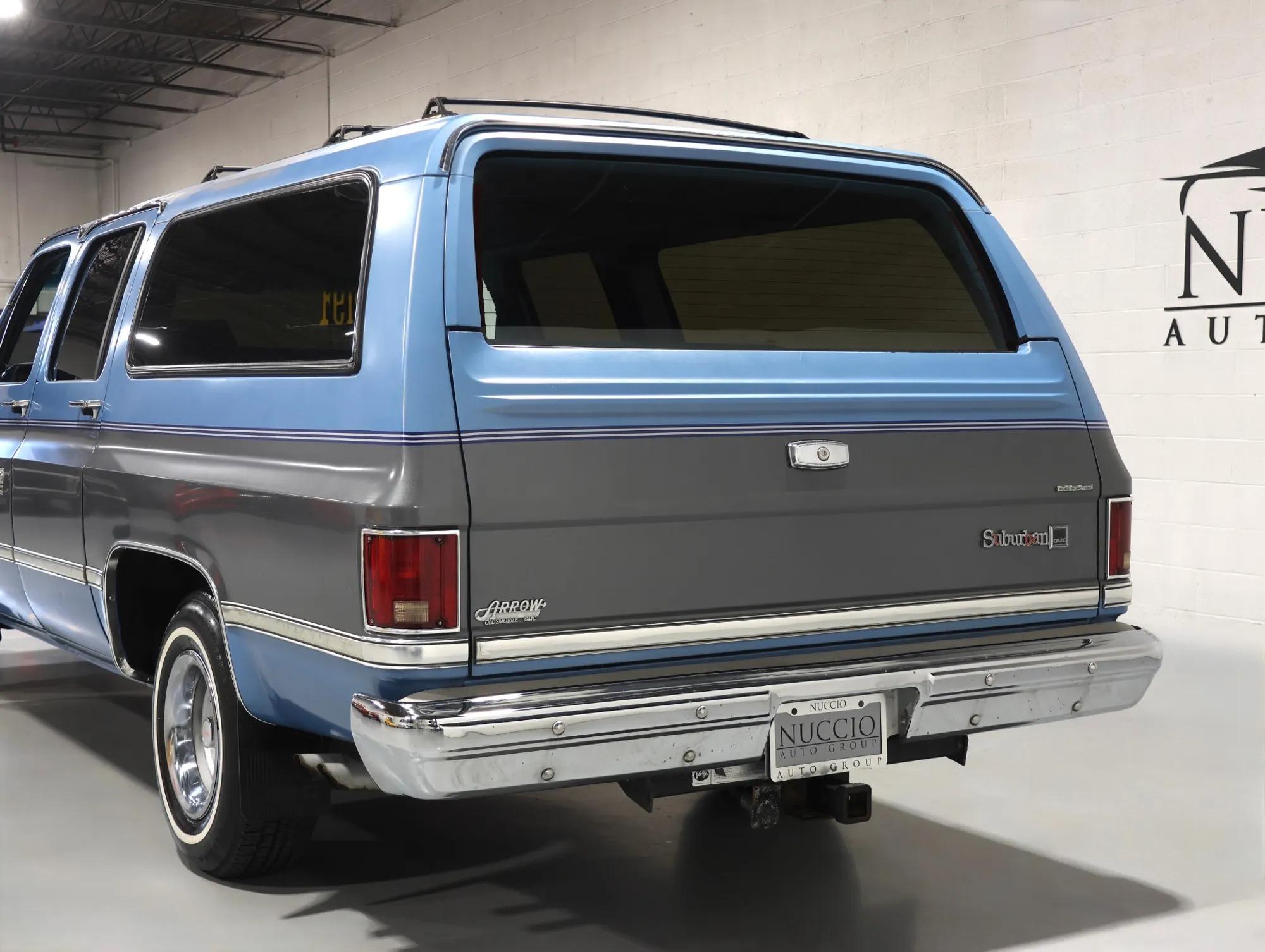 1987 GMC Suburban R1500