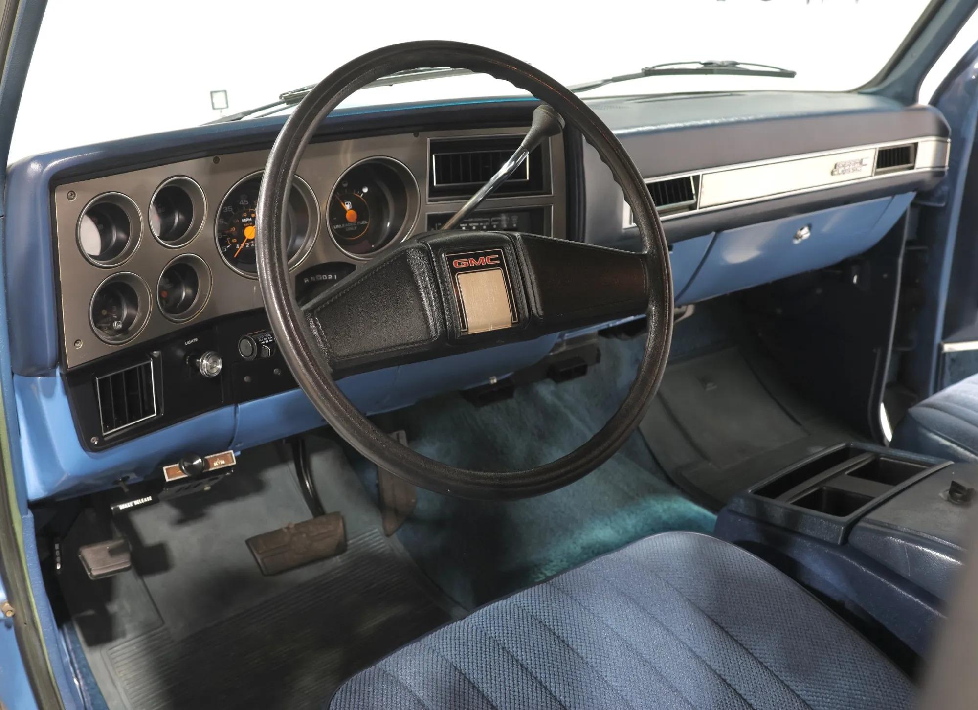 1987 GMC Suburban R1500