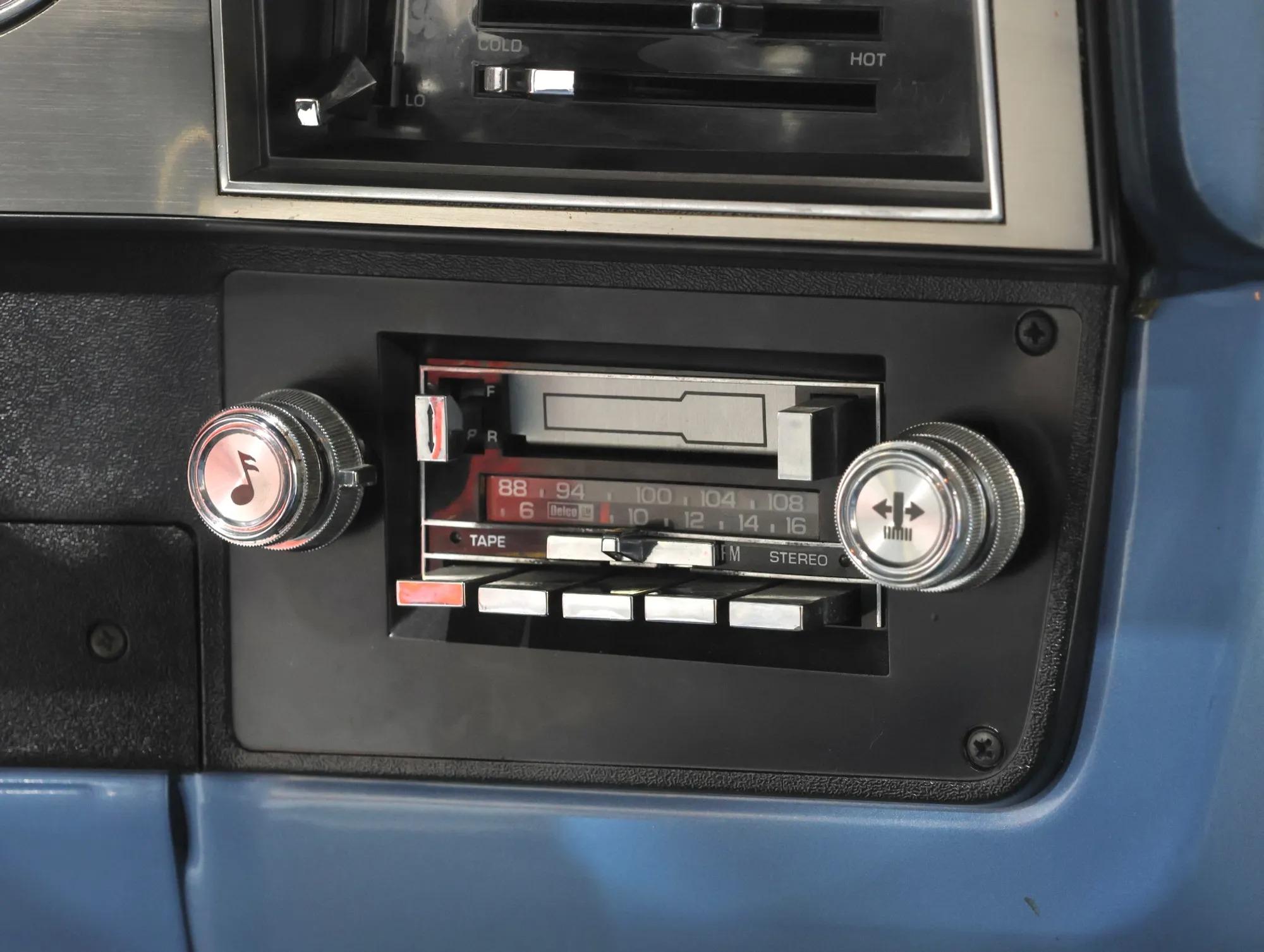 1987 GMC Suburban R1500