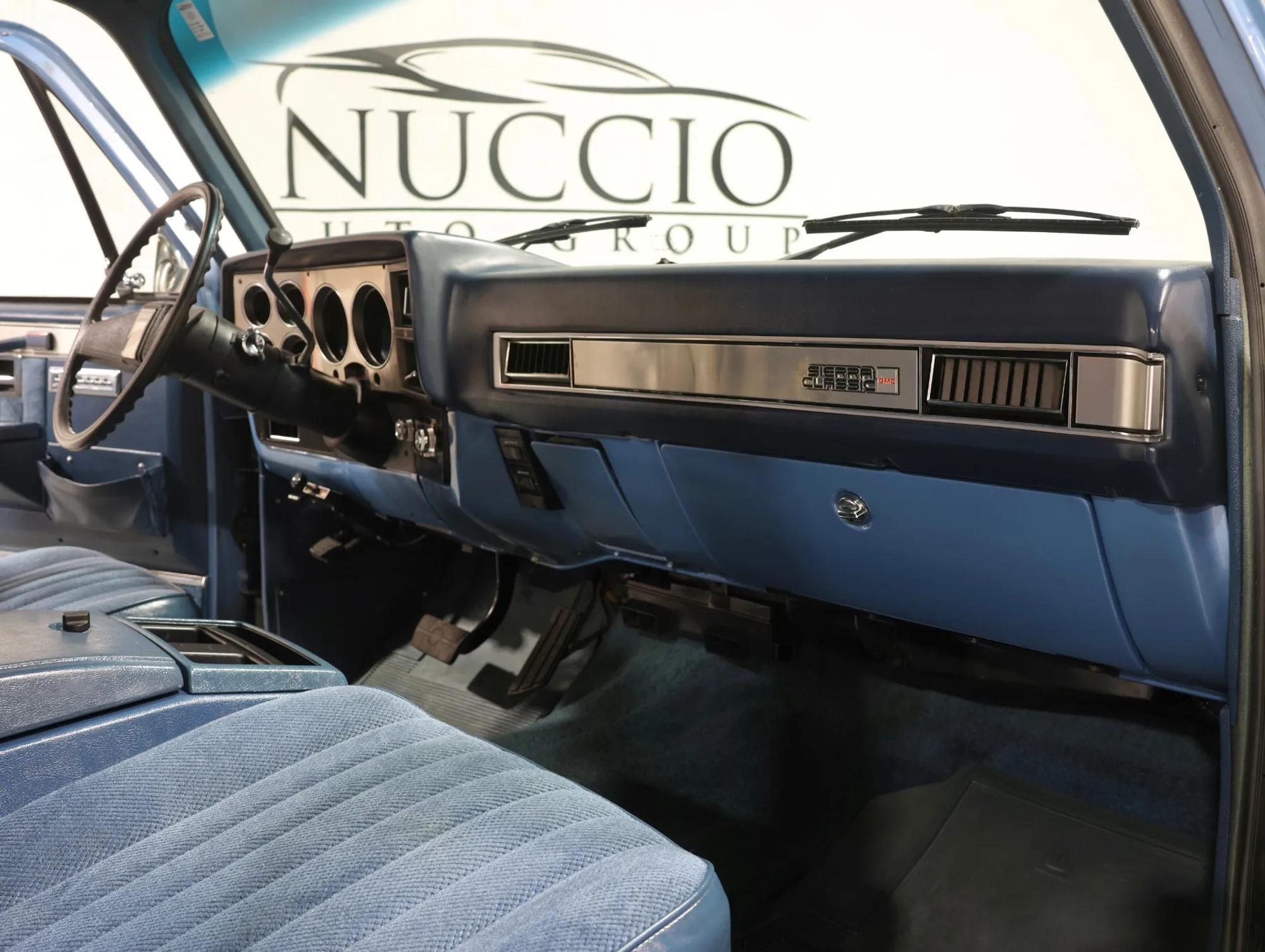 1987 GMC Suburban R1500