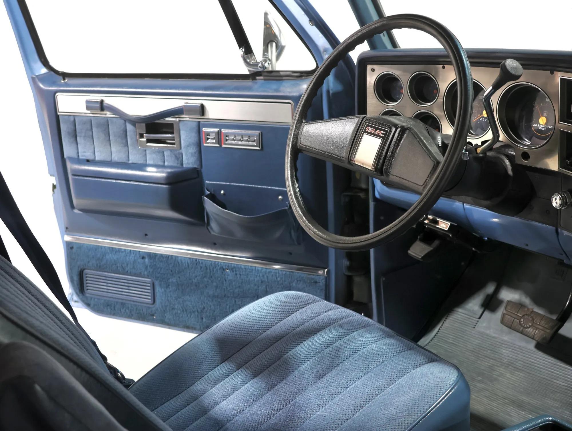 1987 GMC Suburban R1500