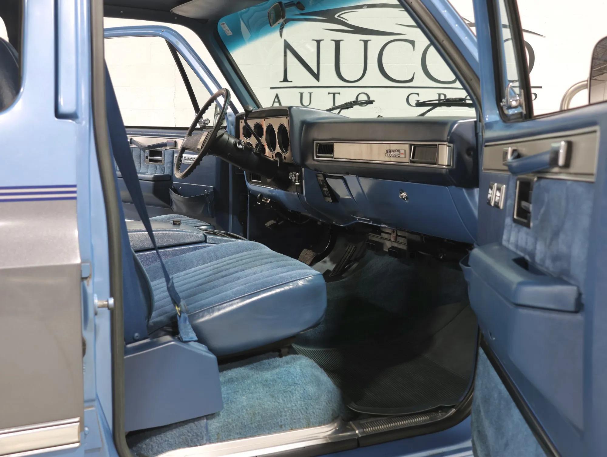 1987 GMC Suburban R1500