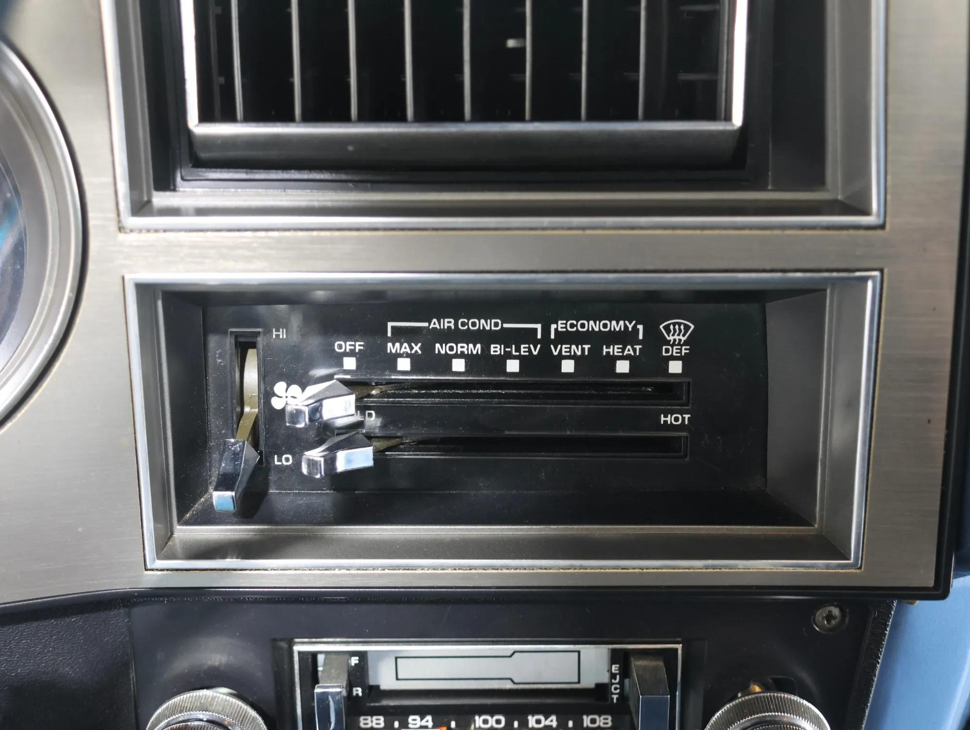 1987 GMC Suburban R1500