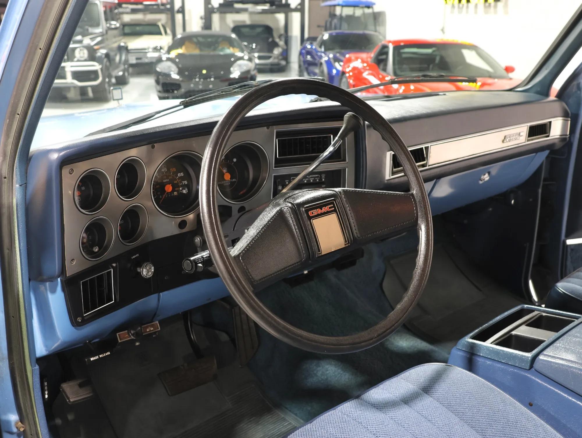 1987 GMC Suburban R1500