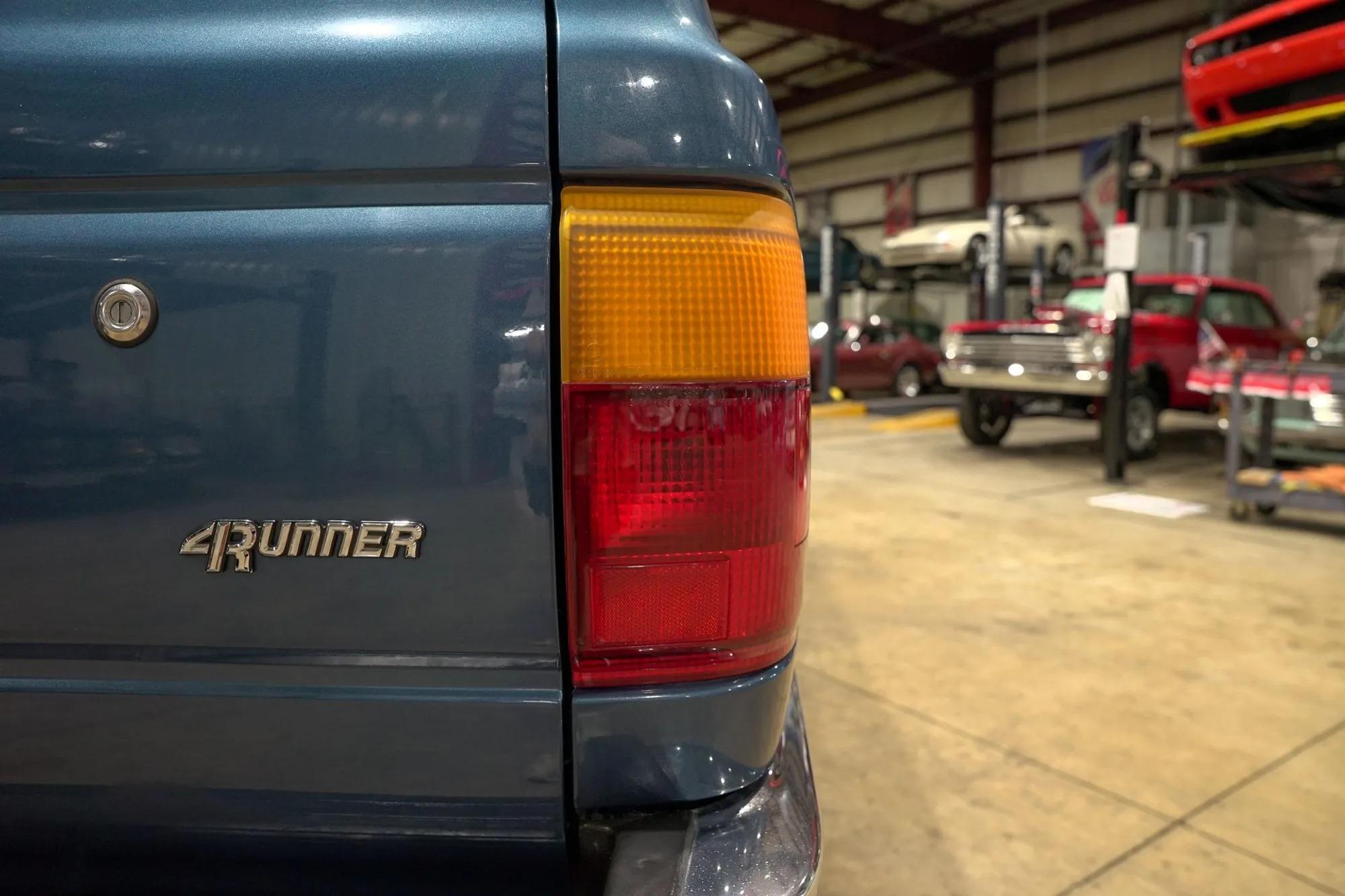 1991 Toyota 4Runner SR5