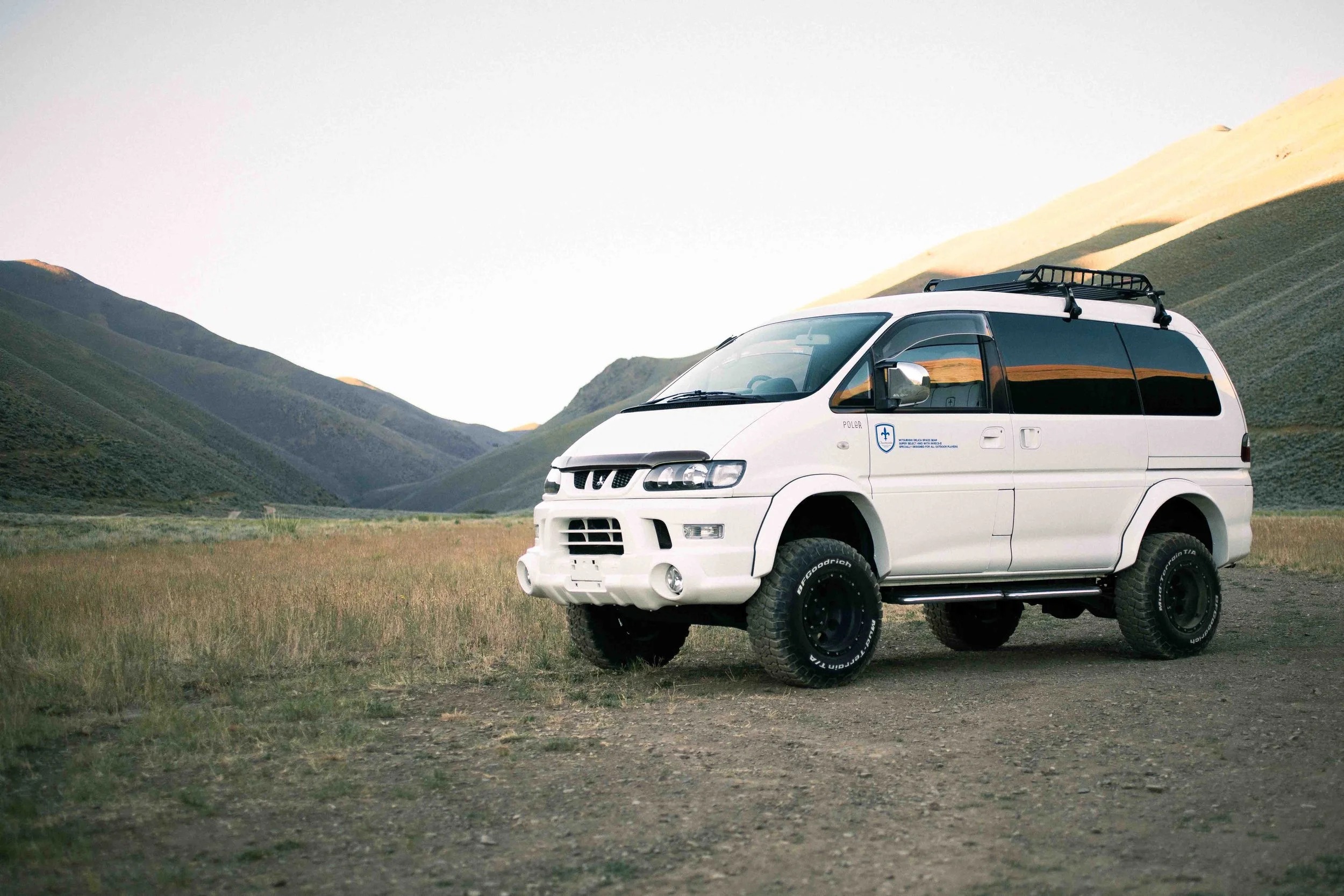  Mitsubishi Delica