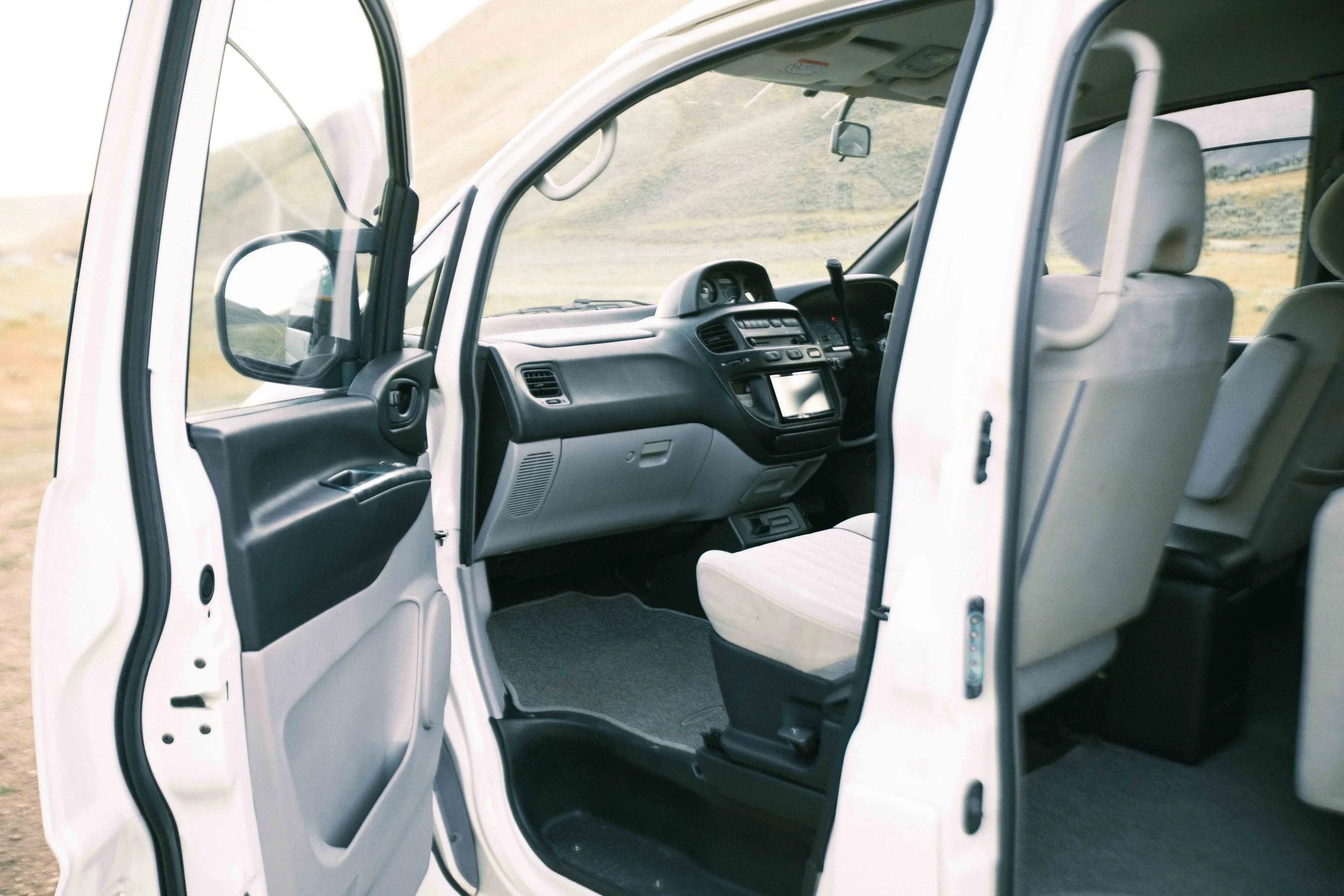 2000 Mitsubishi Delica L400 Space Gear