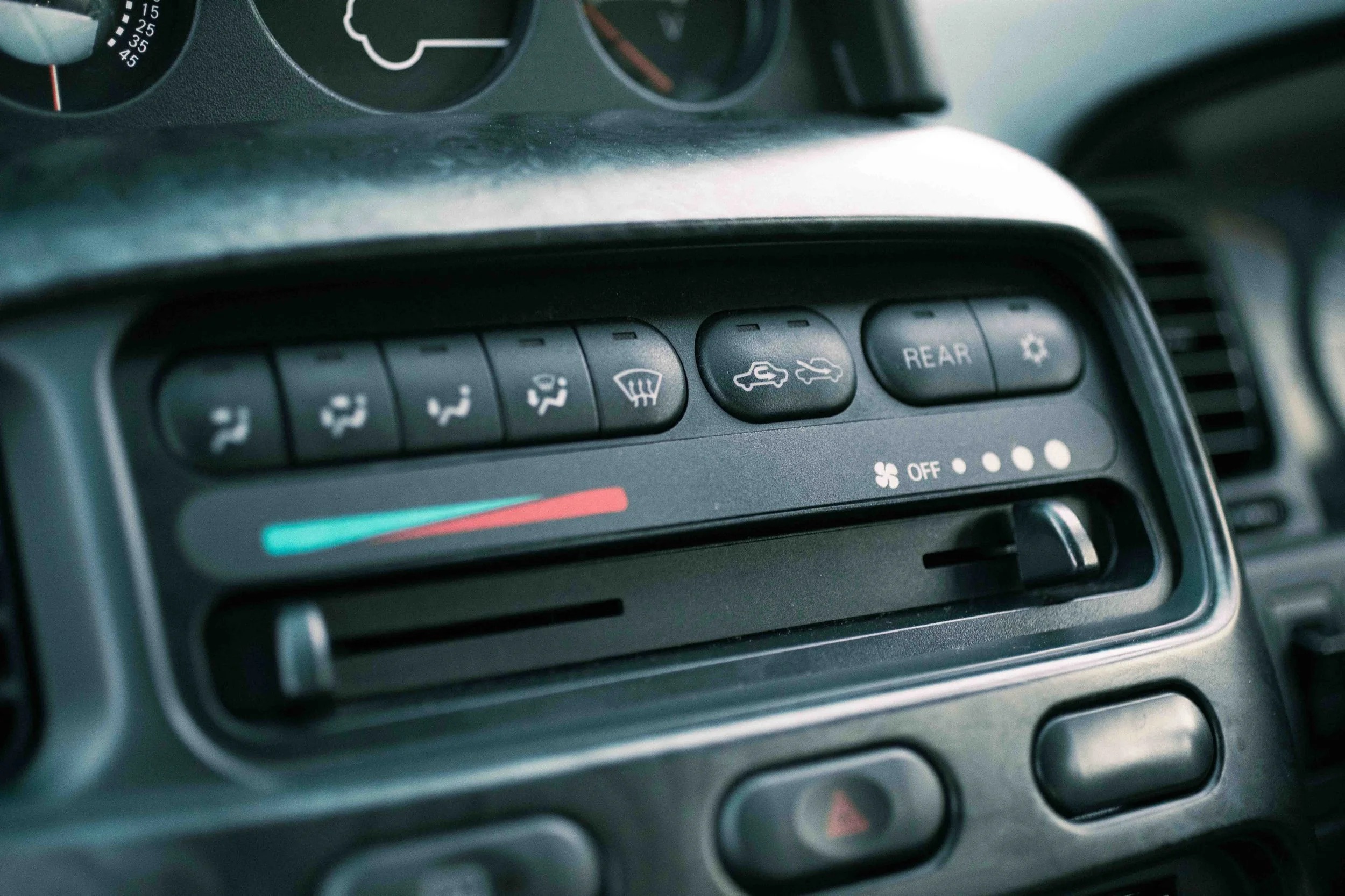 2000 Mitsubishi Delica L400 Space Gear