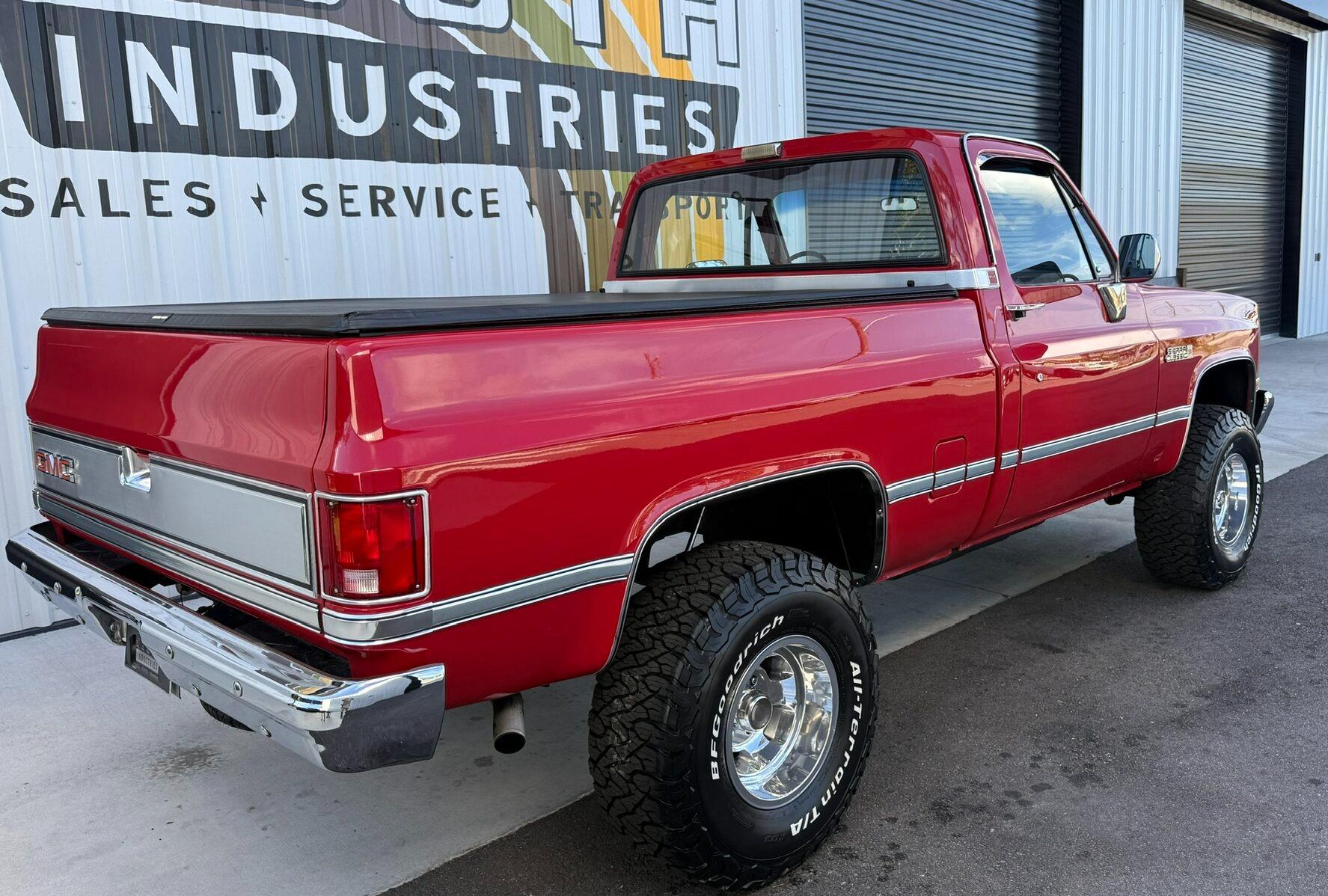 1986 GMC K1500 Sierra Classic - 3