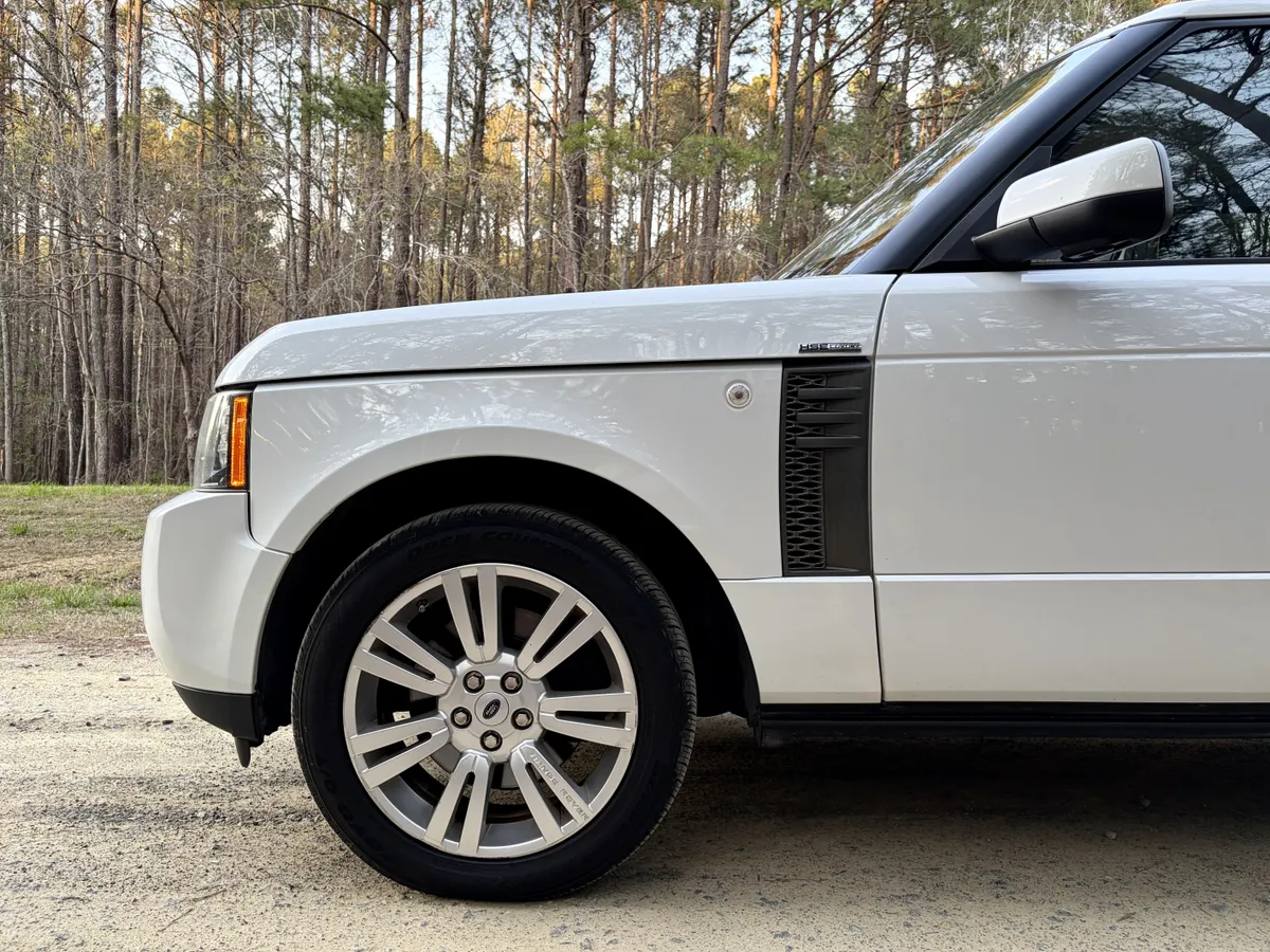2011 Land Rover Range Rover HSE Luxury