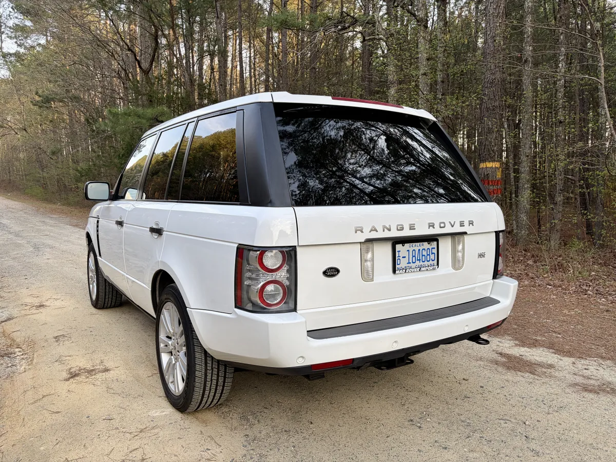 2011 Land Rover Range Rover HSE Luxury