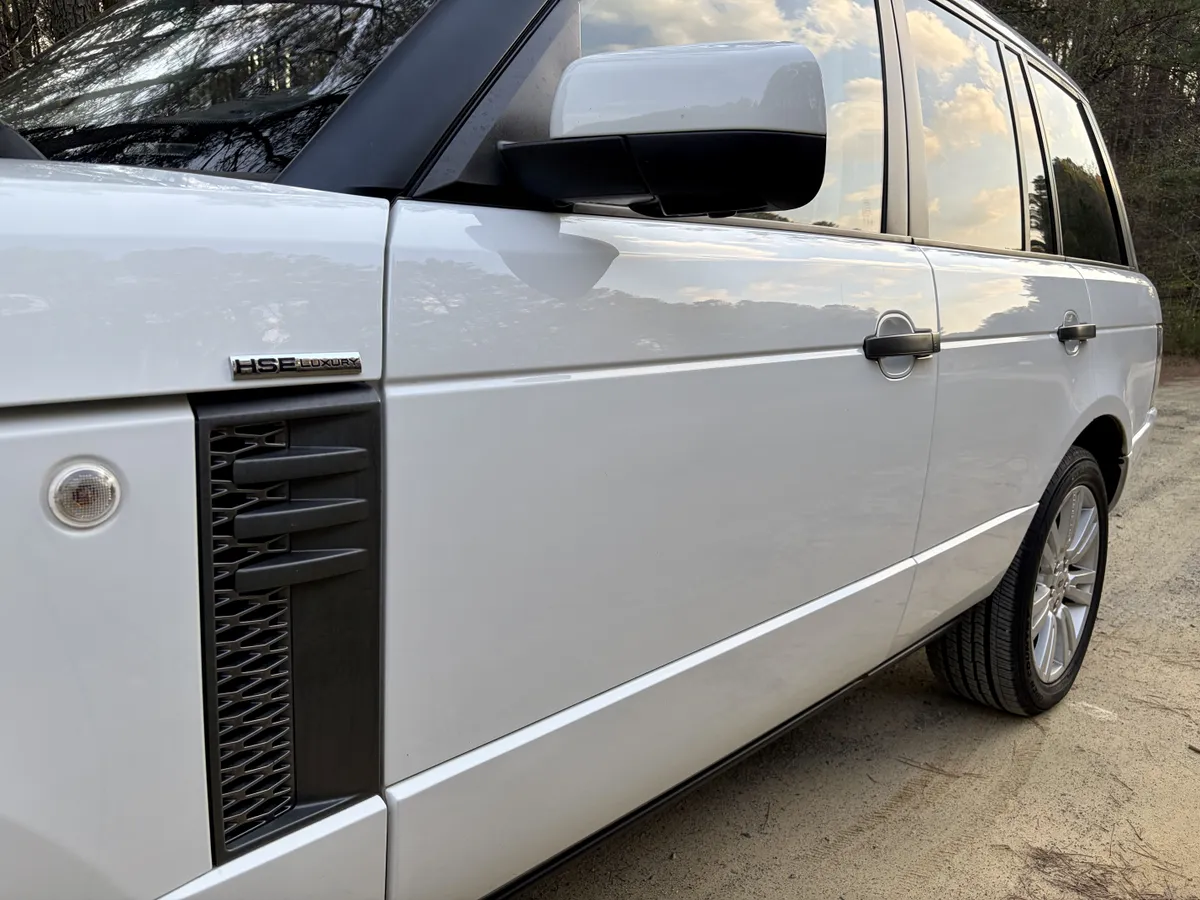 2011 Land Rover Range Rover HSE Luxury