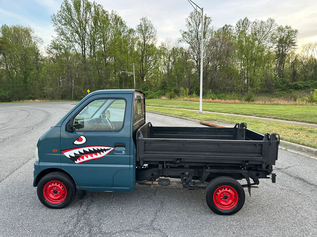2000 Suzuki Carry 3-Way Dump Truck - 4
