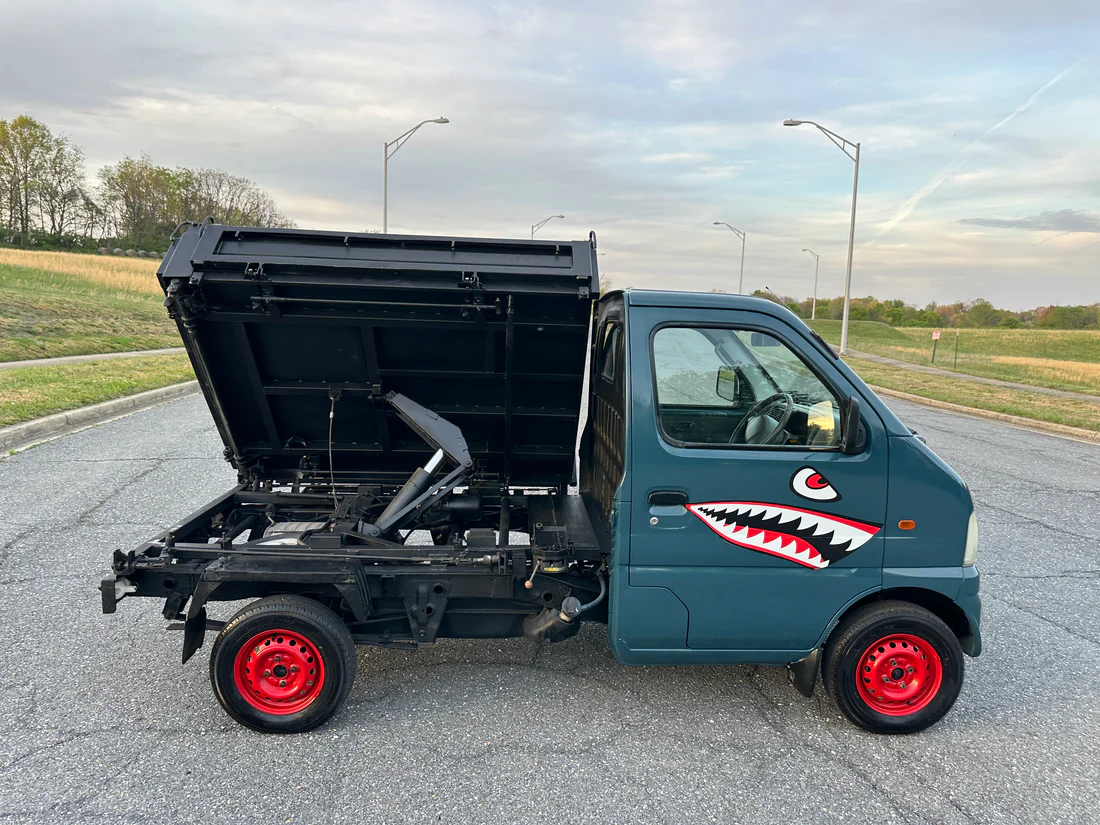 2000 Suzuki Carry 3-Way Dump Truck