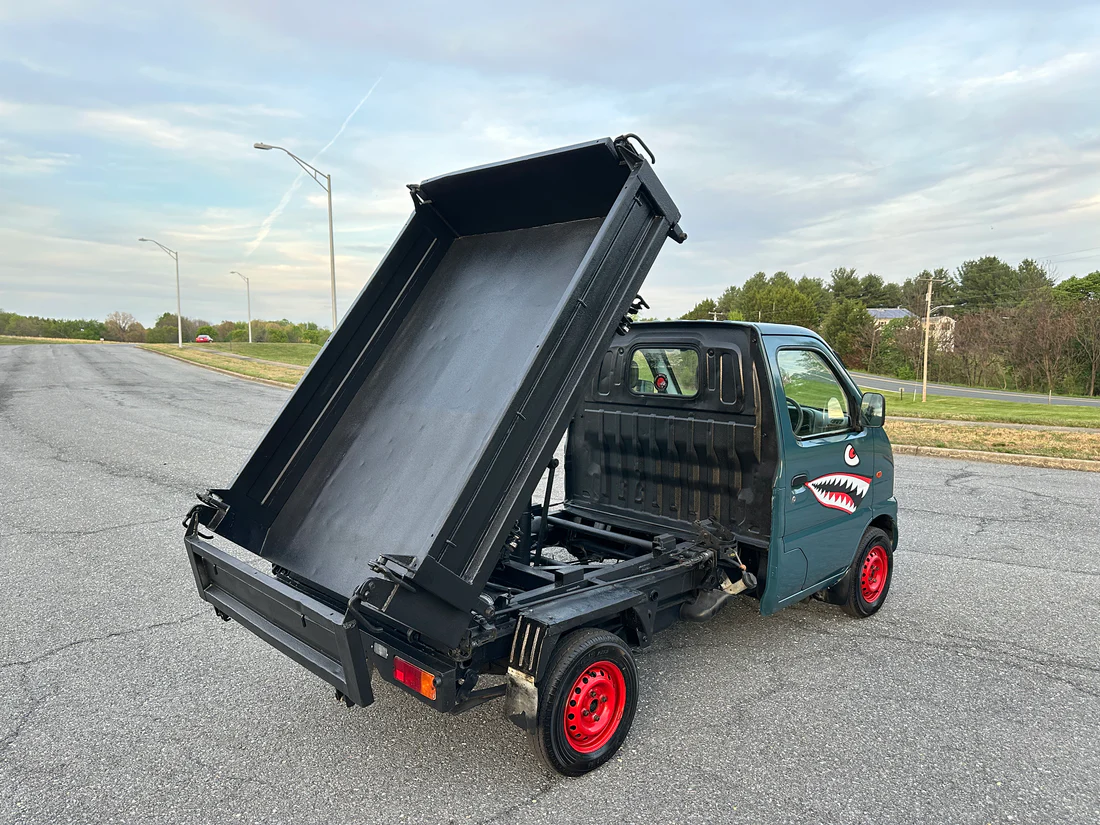 2000 Suzuki Carry 3-Way Dump Truck