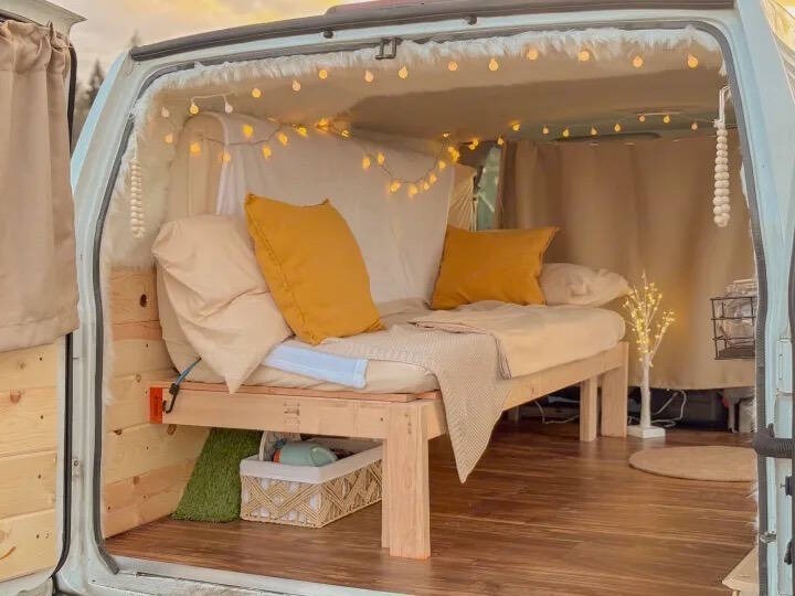 2005 Chevrolet Astro 4x4 Camper