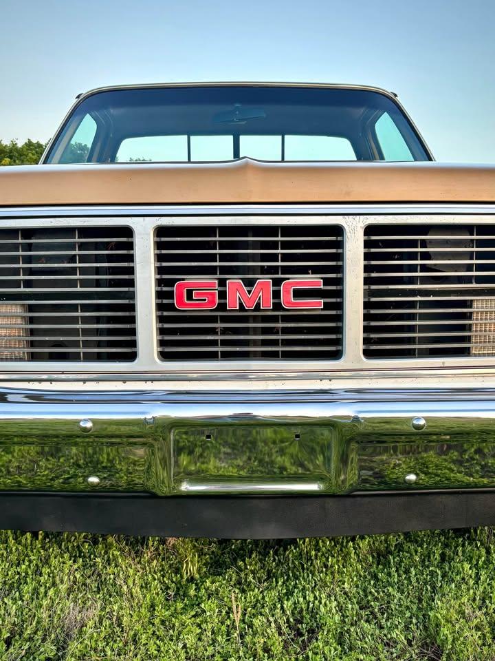 1985 GMC C1500 High Sierra Classic