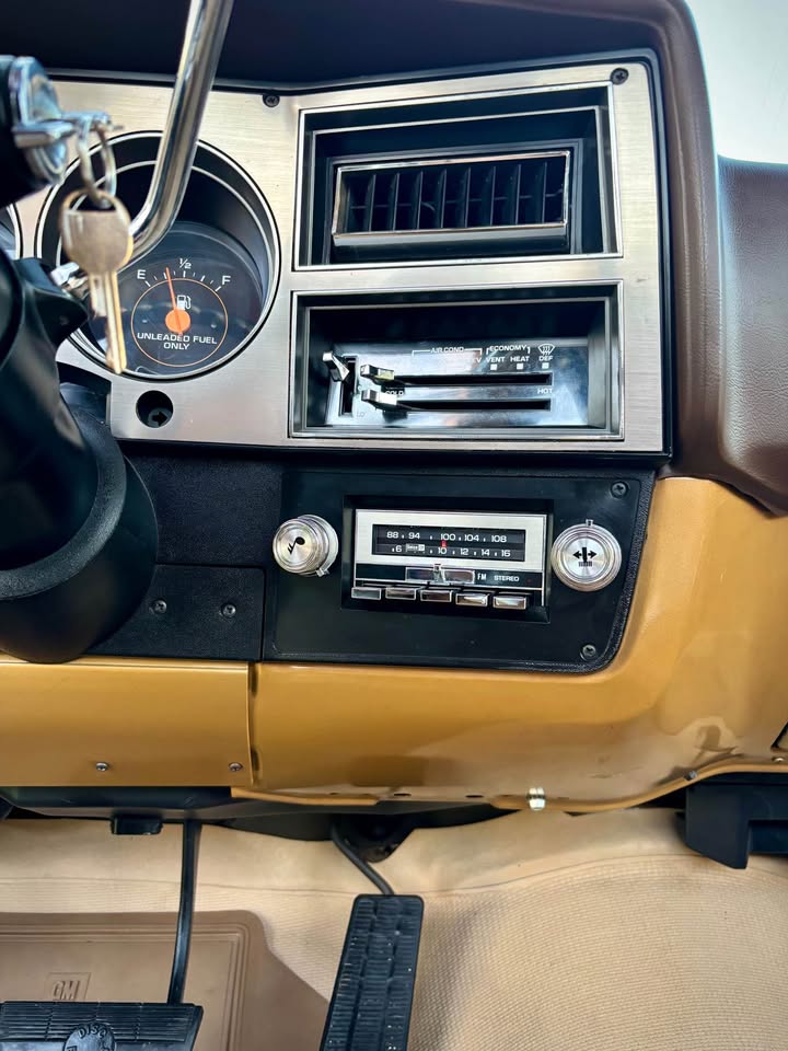 1985 GMC C1500 High Sierra Classic