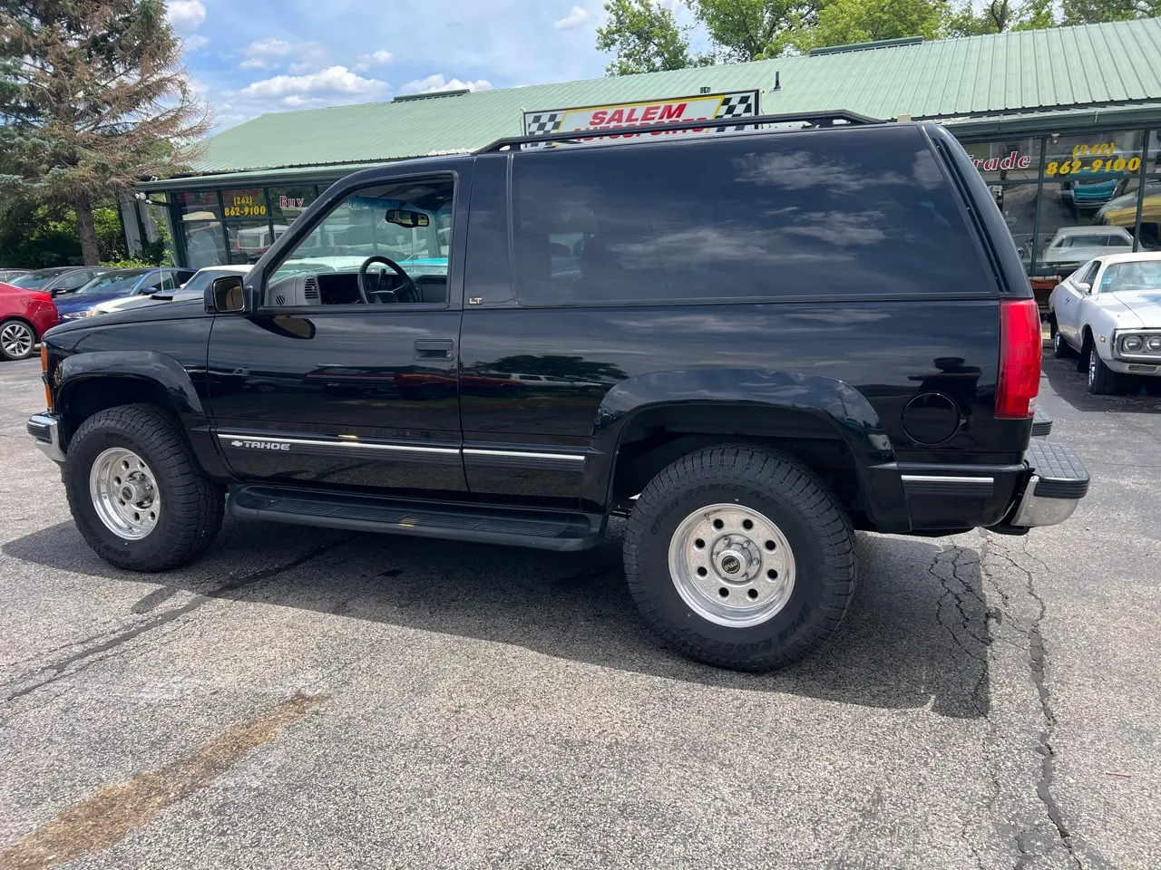 1999 Chevrolet Tahoe LT - 4