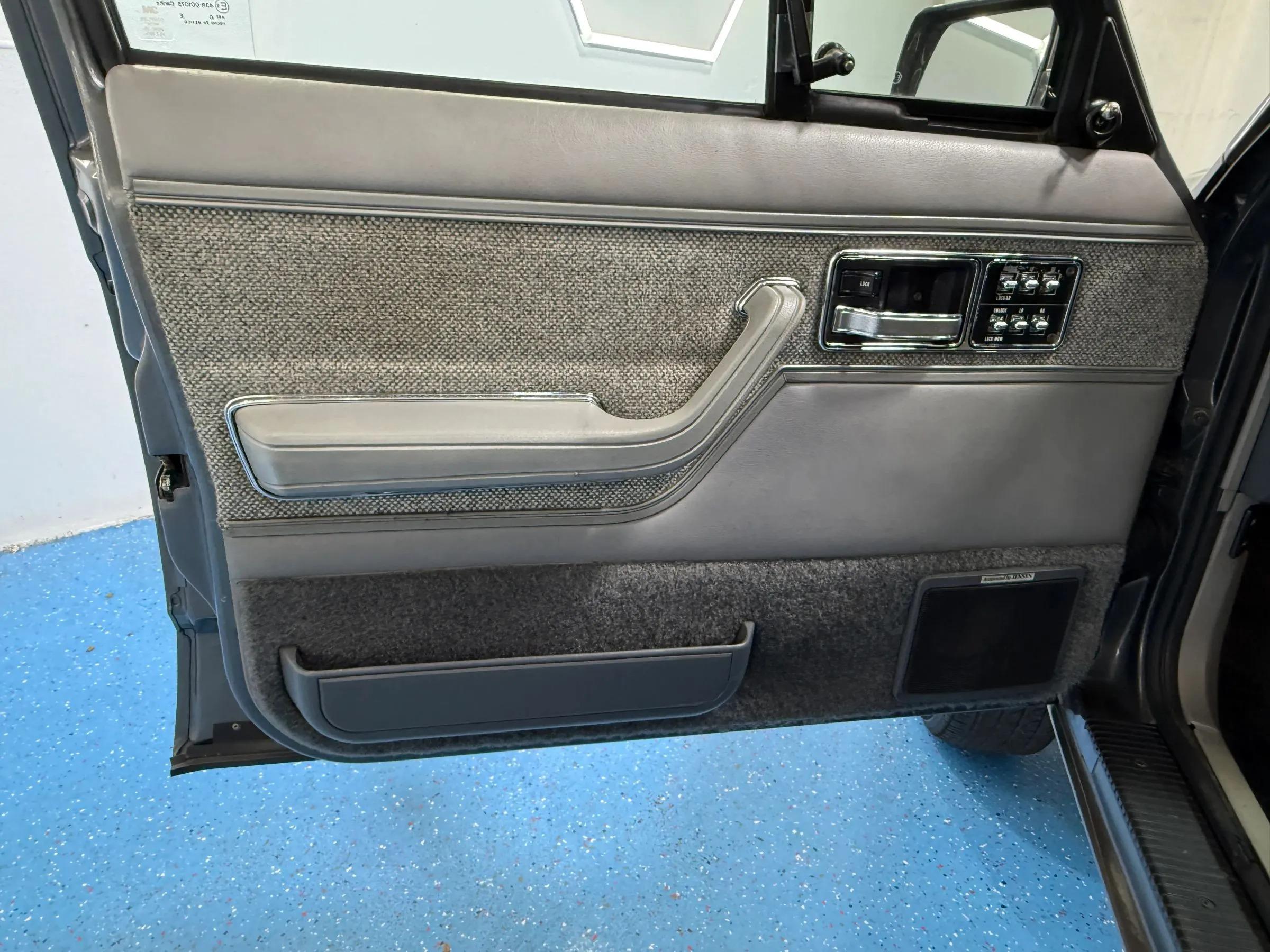 1990 Jeep Cherokee Laredo